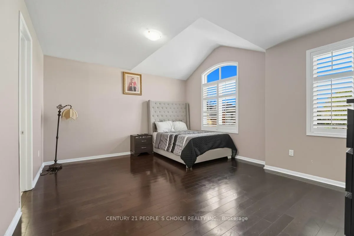 Photo 22 of 318 Laundon Terrace, Milton, Scott — HOMEH