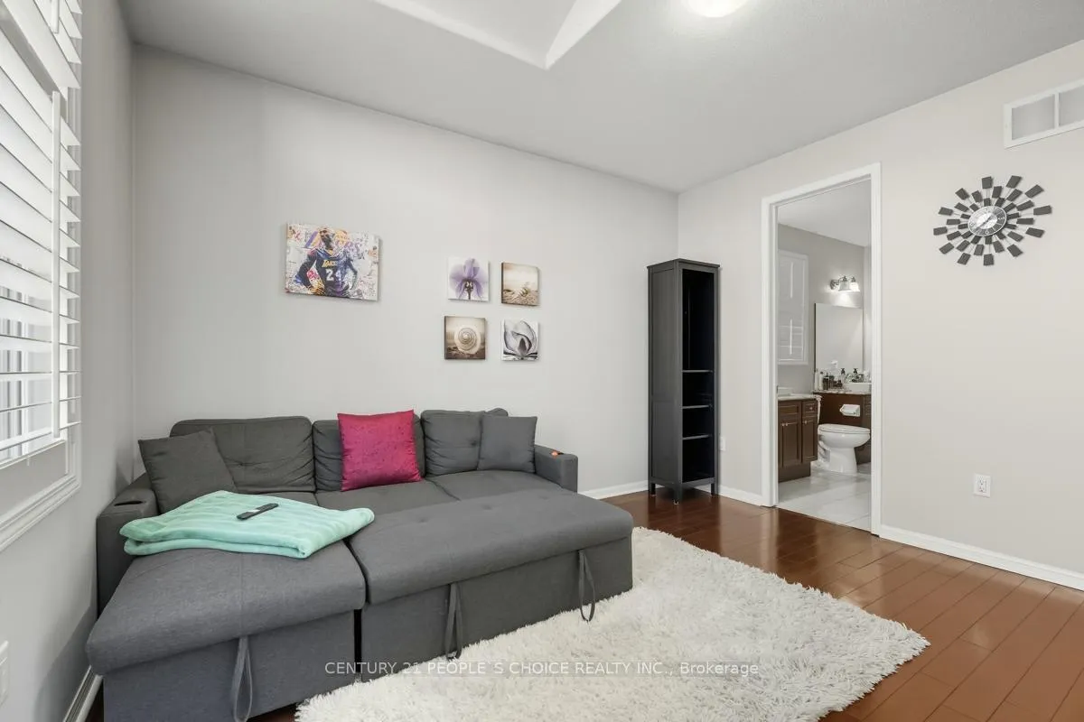 Photo 28 of 318 Laundon Terrace, Milton, Scott — HOMEH