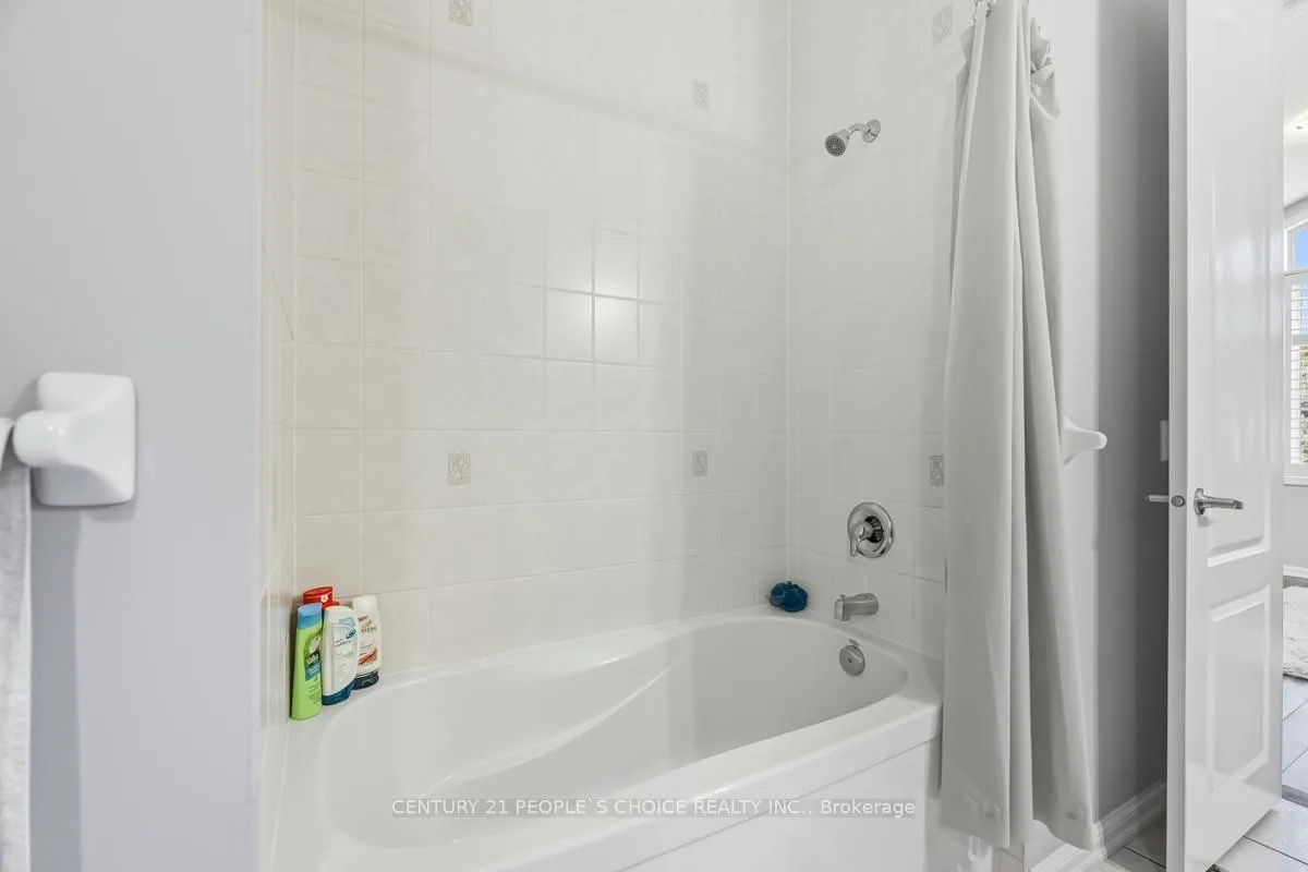 Photo 31 of 318 Laundon Terrace, Milton, Scott — HOMEH