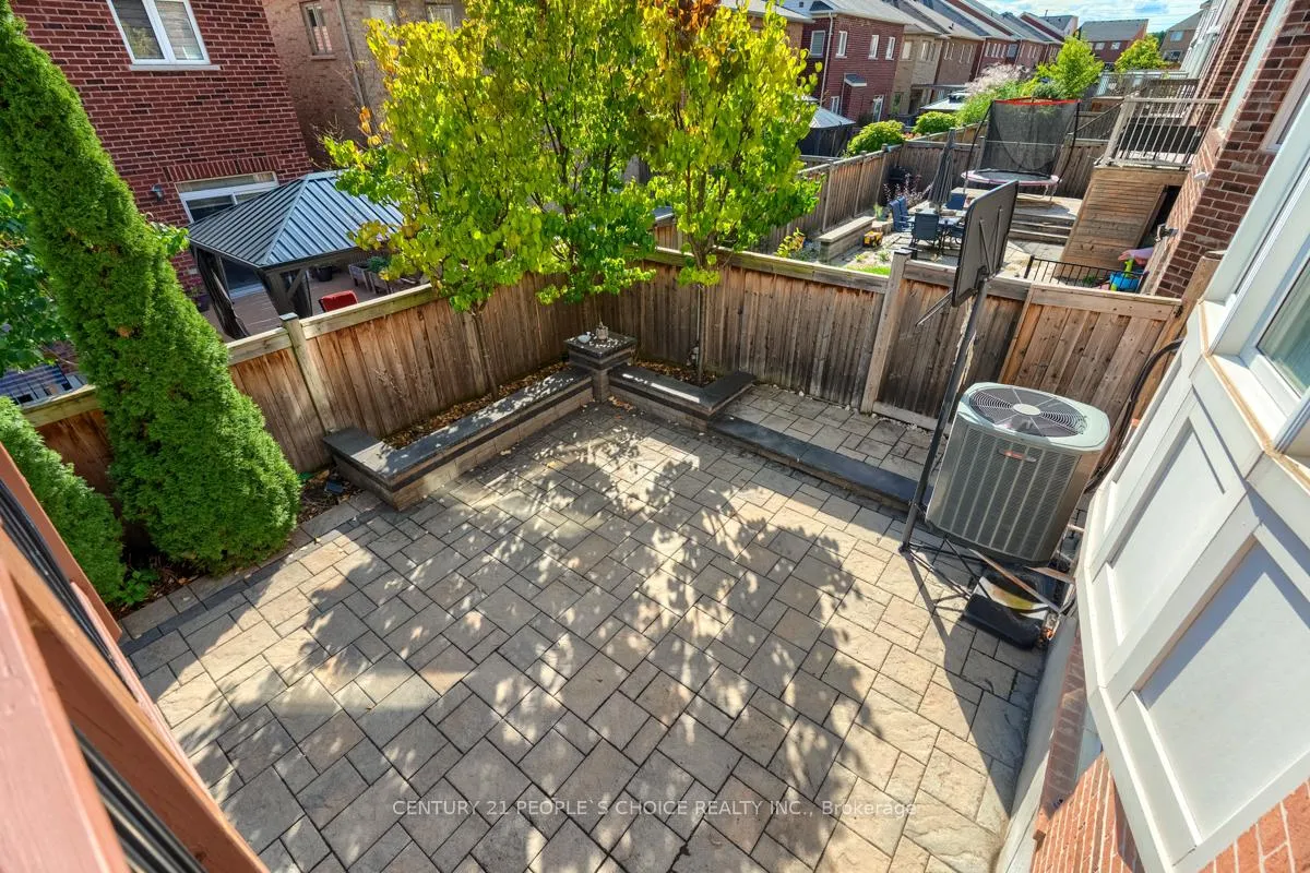 Photo 47 of 318 Laundon Terrace, Milton, Scott — HOMEH