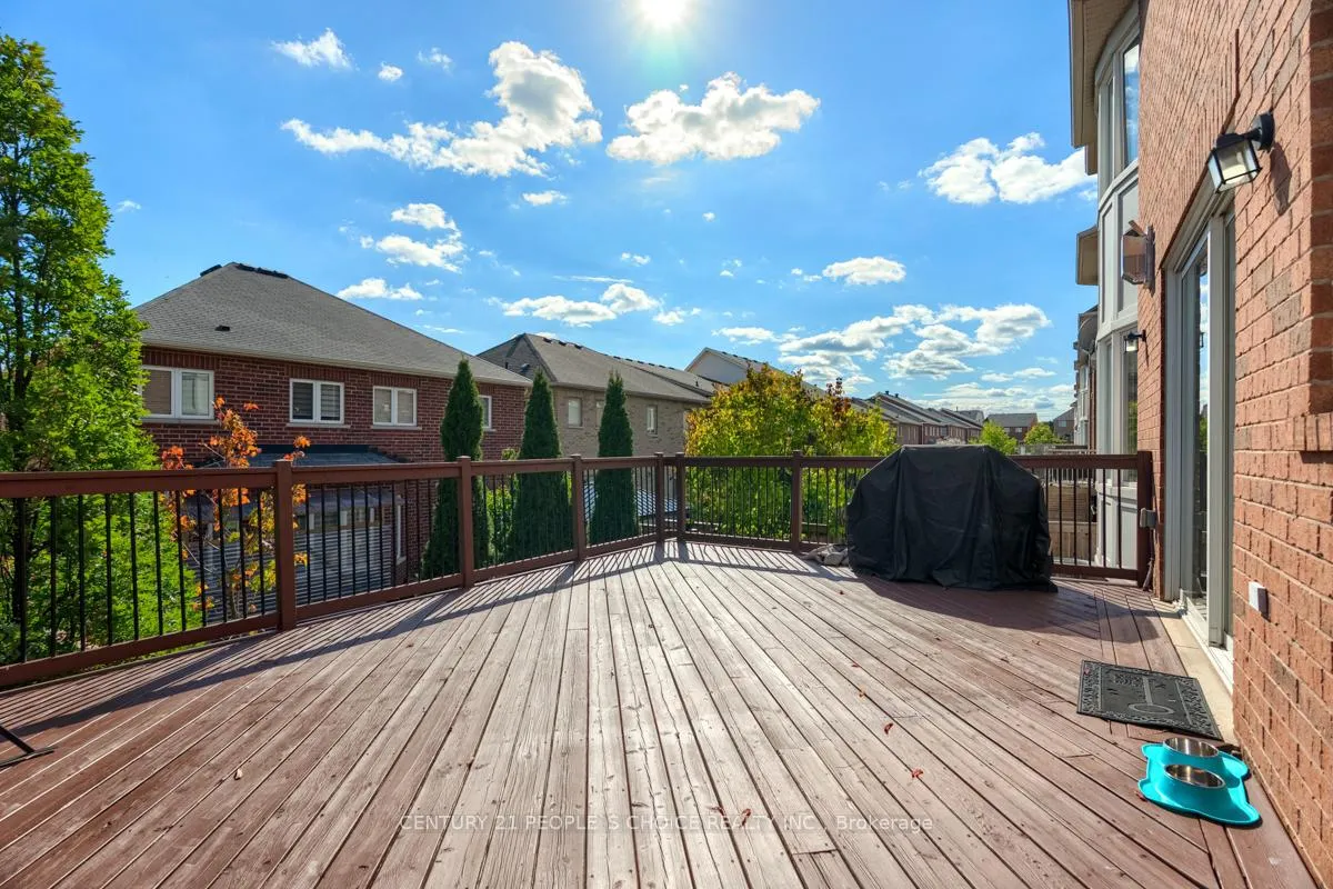 Photo 48 of 318 Laundon Terrace, Milton, Scott — HOMEH