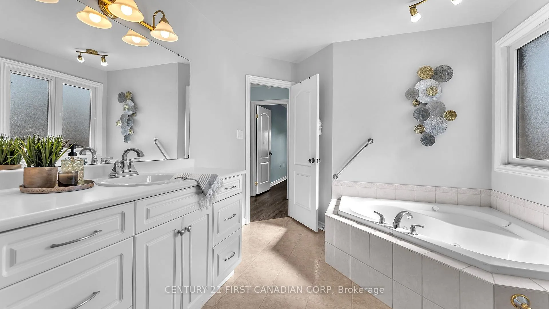 Photo 10 of 4.5 Morrison Drive, St. Thomas — HOMEH