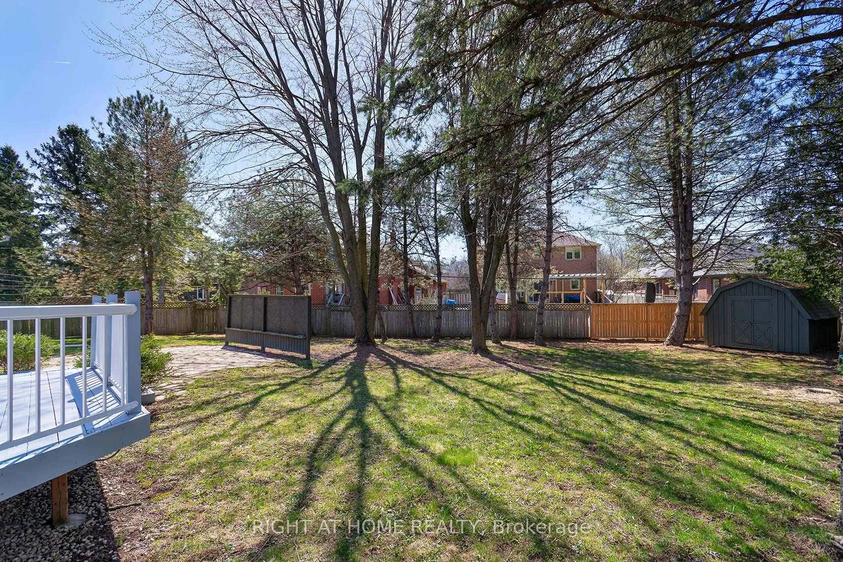 Photo 3 of 17 Oak Street, New Tecumseth, Alliston — HOMEH