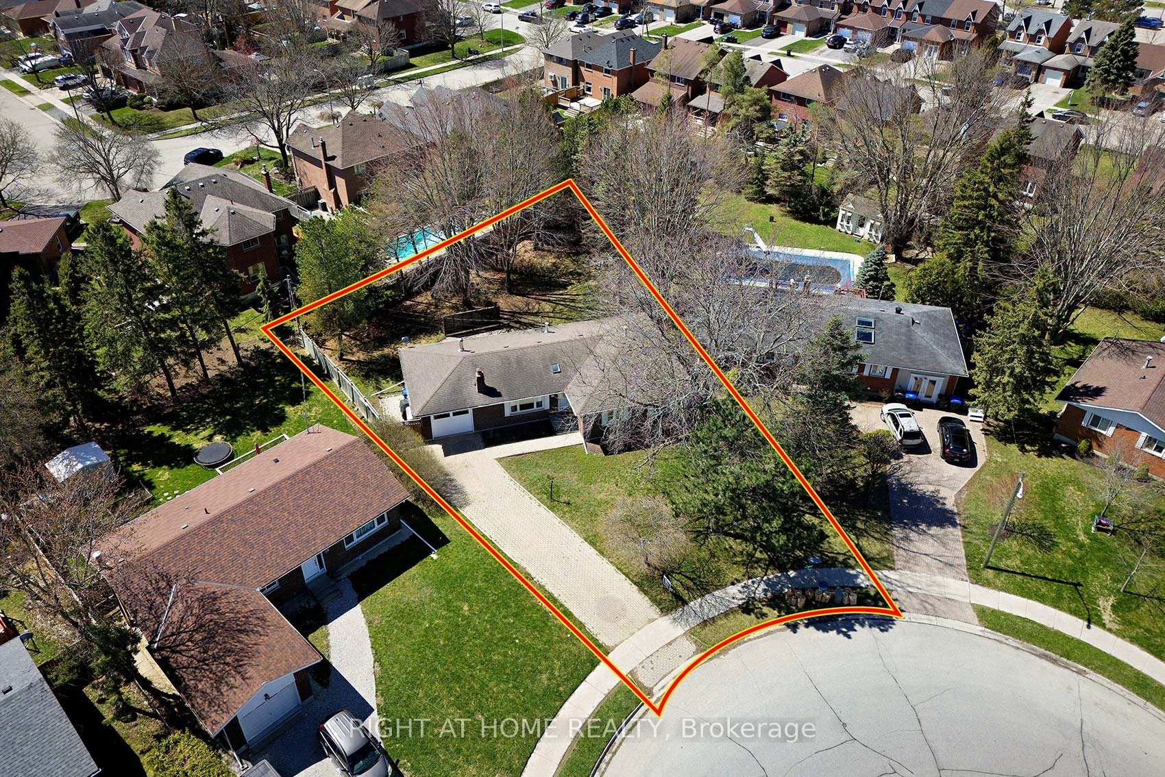 Photo 6 of 17 Oak Street, New Tecumseth, Alliston — HOMEH