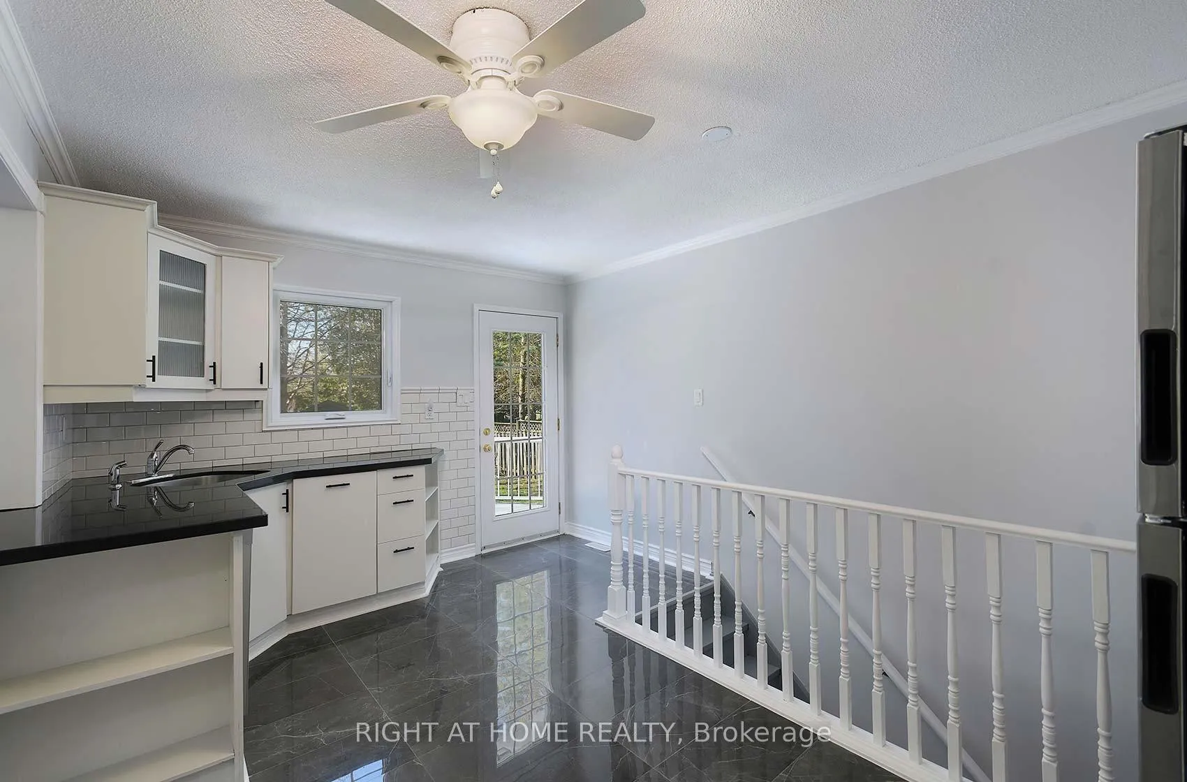 Photo 16 of 17 Oak Street, New Tecumseth, Alliston — HOMEH