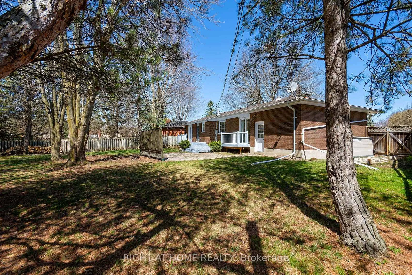 Photo 35 of 17 Oak Street, New Tecumseth, Alliston — HOMEH
