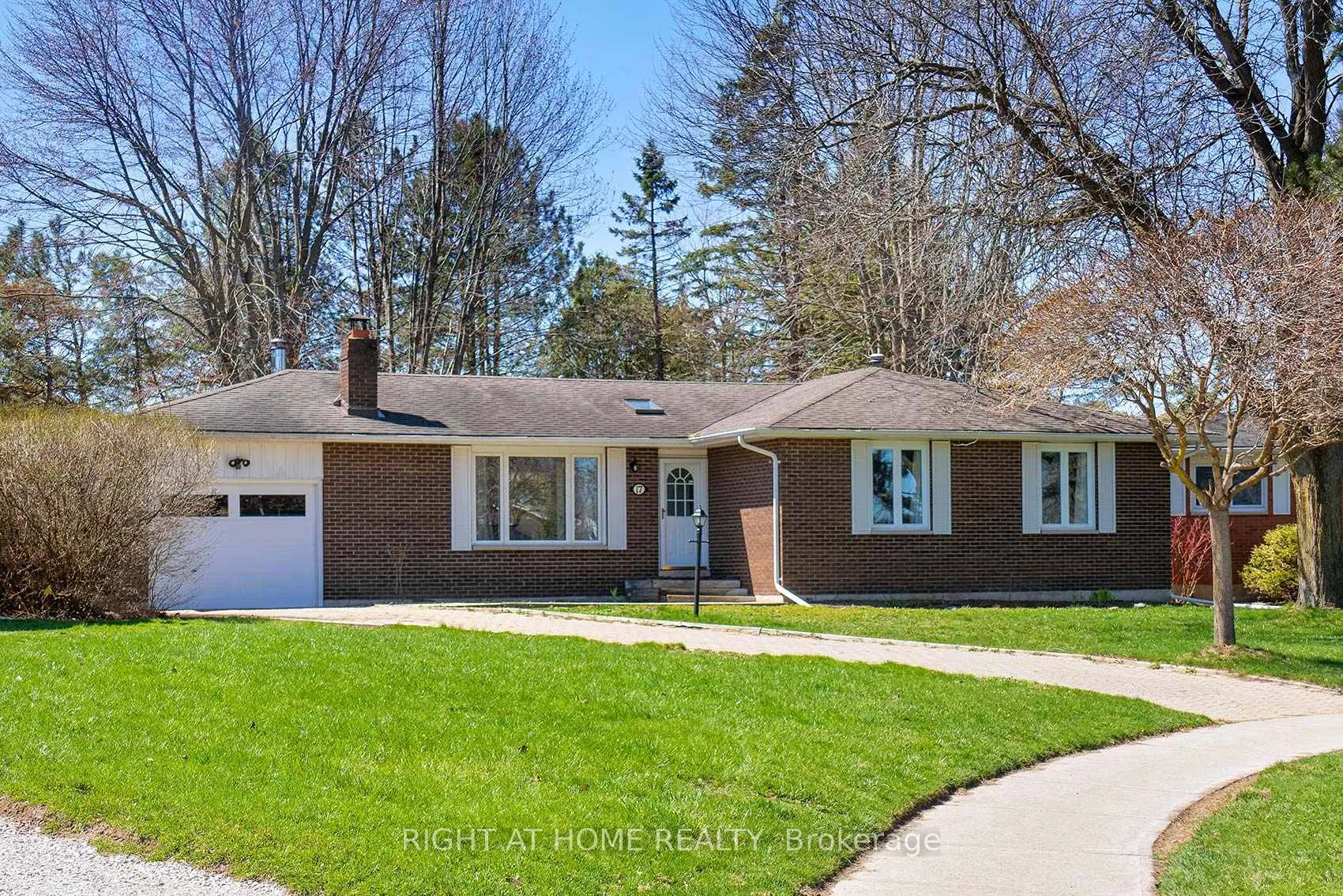 Photo 41 of 17 Oak Street, New Tecumseth, Alliston — HOMEH