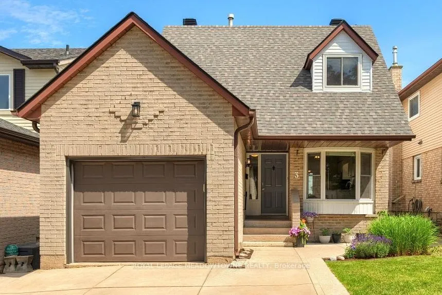 Photo 3 of 3 Lyton Crescent, Hamilton, Stoney Creek — HOMEH