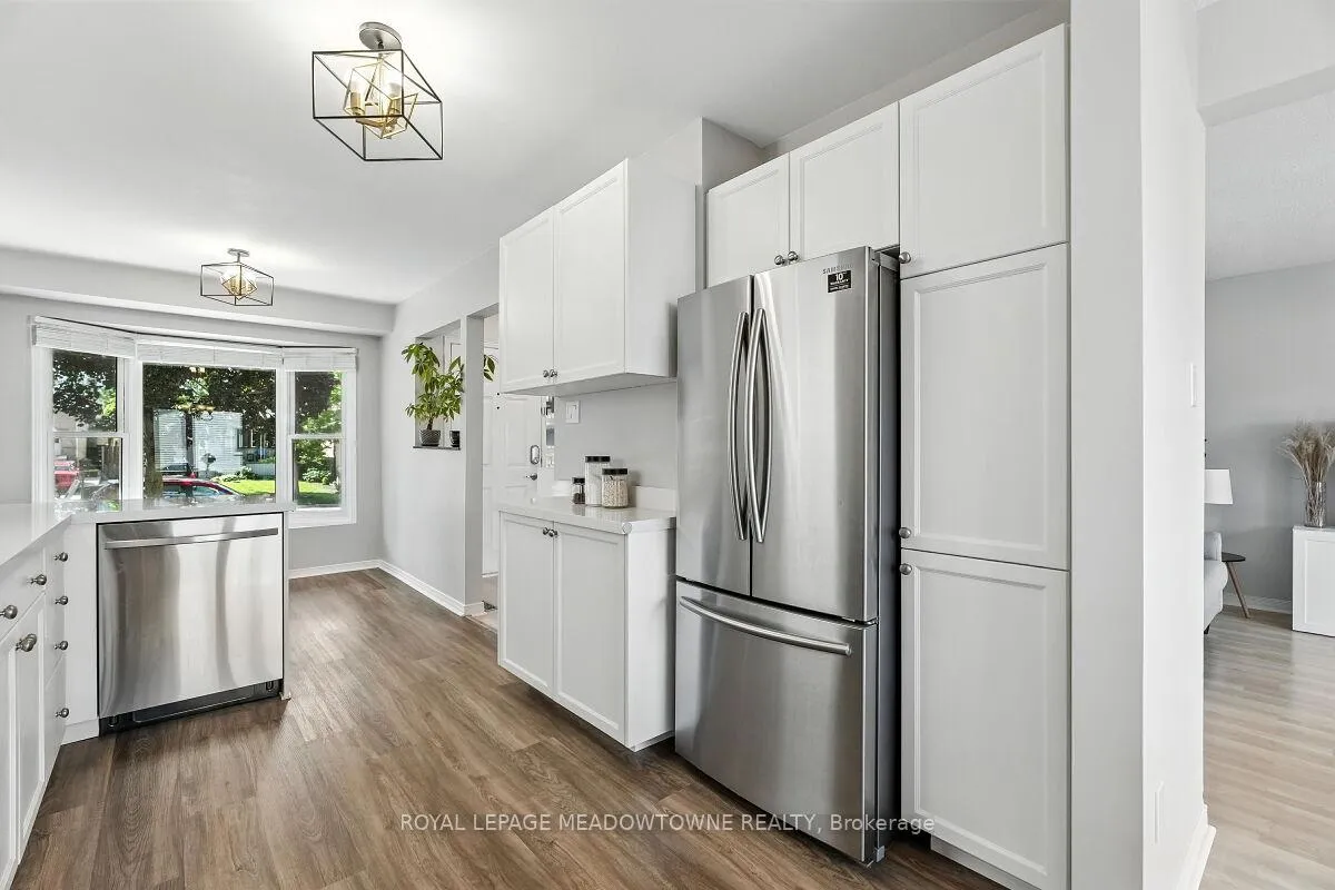 Photo 14 of 3 Lyton Crescent, Hamilton, Stoney Creek — HOMEH