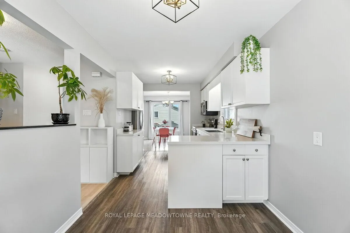 Photo 16 of 3 Lyton Crescent, Hamilton, Stoney Creek — HOMEH