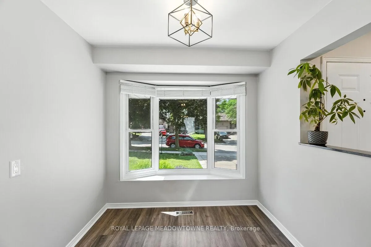Photo 17 of 3 Lyton Crescent, Hamilton, Stoney Creek — HOMEH