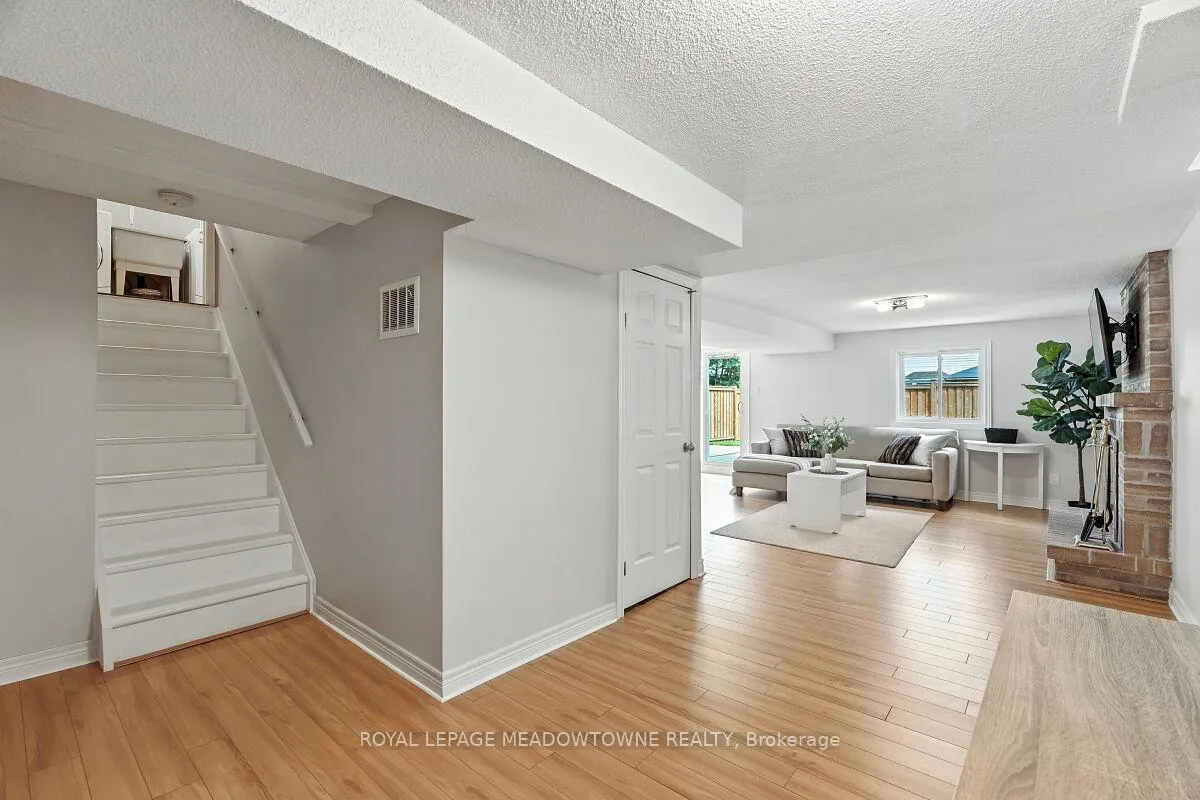 Photo 29 of 3 Lyton Crescent, Hamilton, Stoney Creek — HOMEH