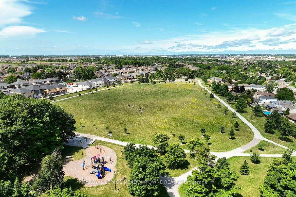Photo 45 of 3 Lyton Crescent, Hamilton, Stoney Creek — HOMEH