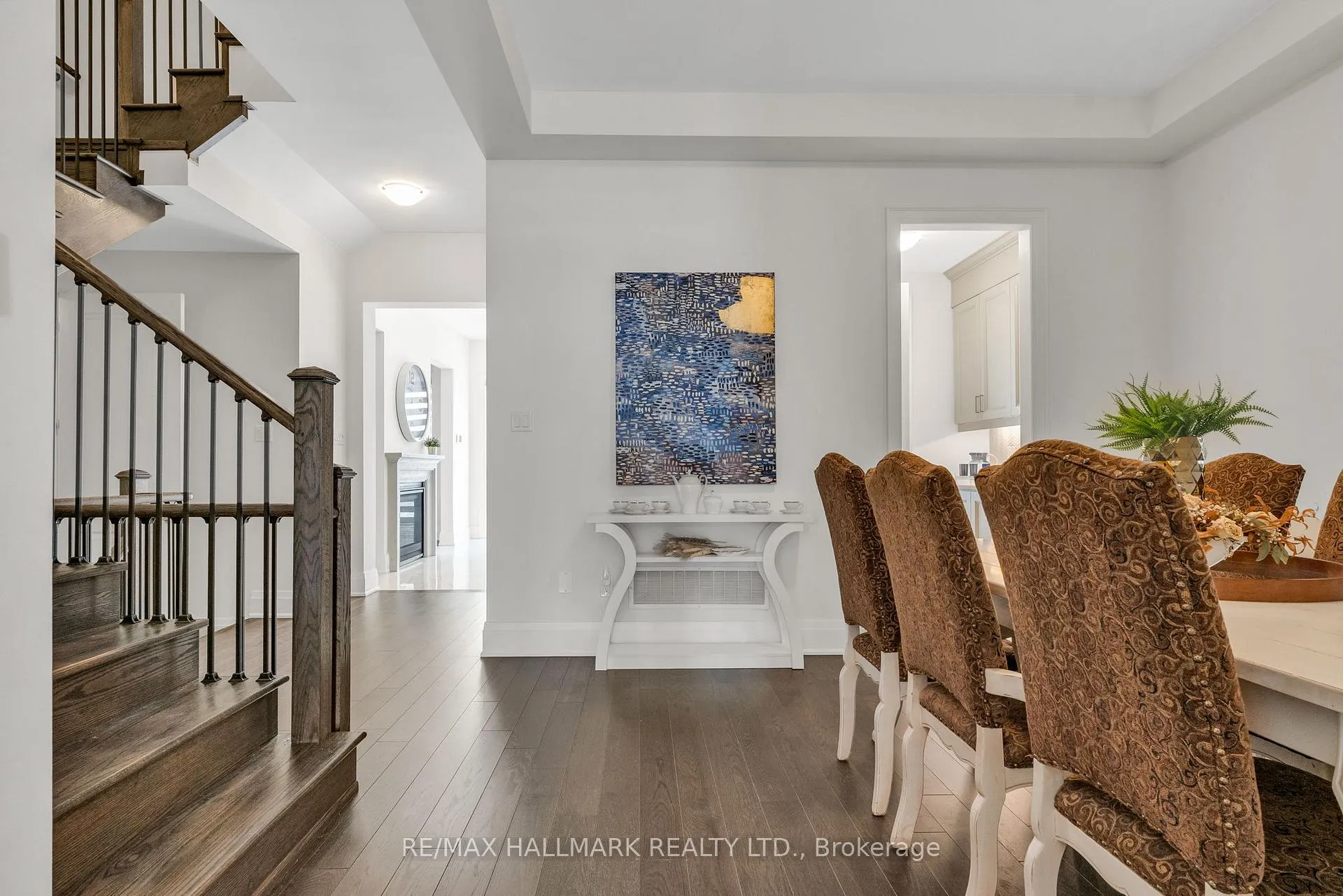 Photo 4 of 17 Brant Drive, Vaughan, Vellore Village — HOMEH