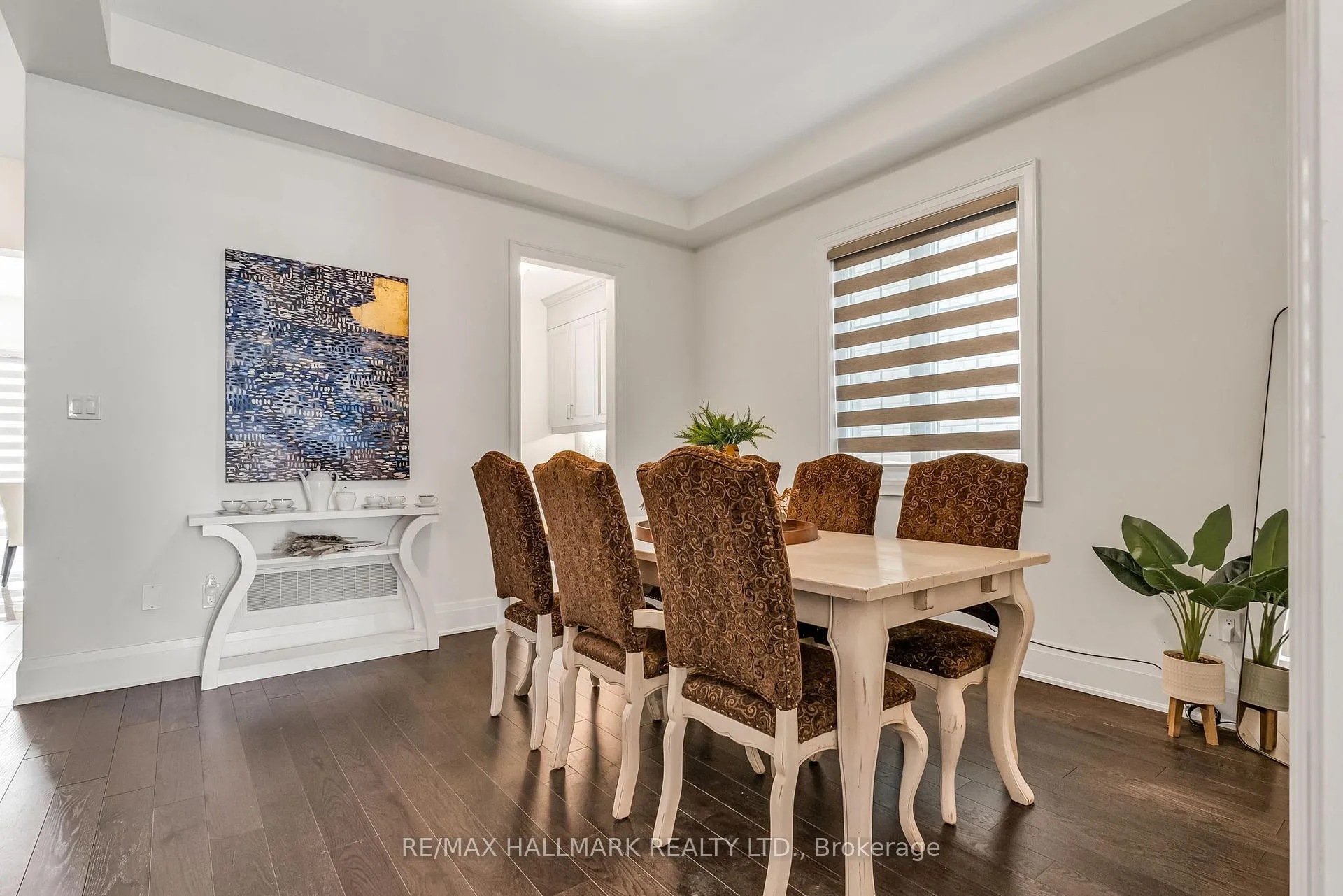 Photo 5 of 17 Brant Drive, Vaughan, Vellore Village — HOMEH
