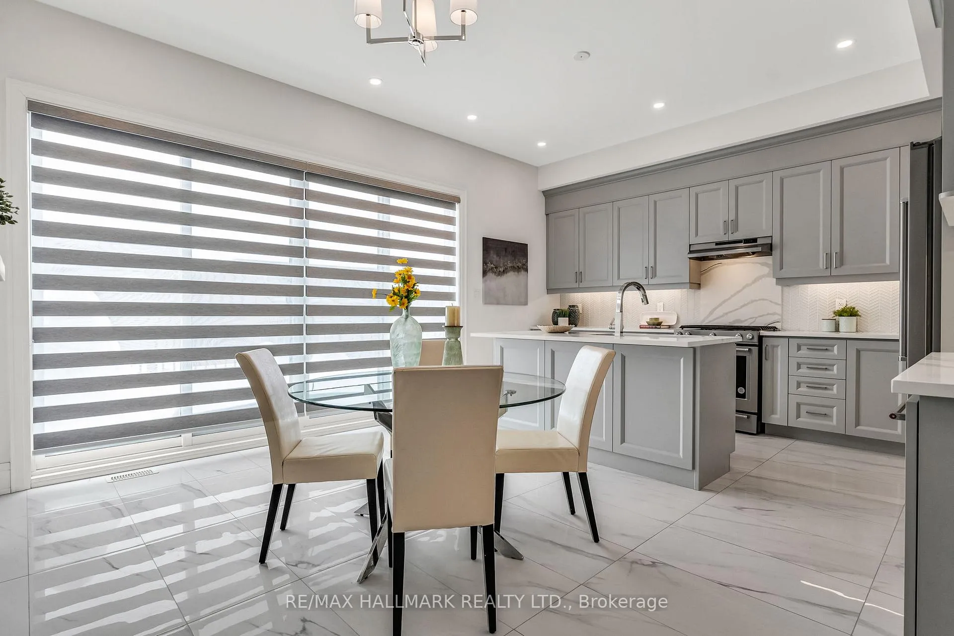 Photo 8 of 17 Brant Drive, Vaughan, Vellore Village — HOMEH