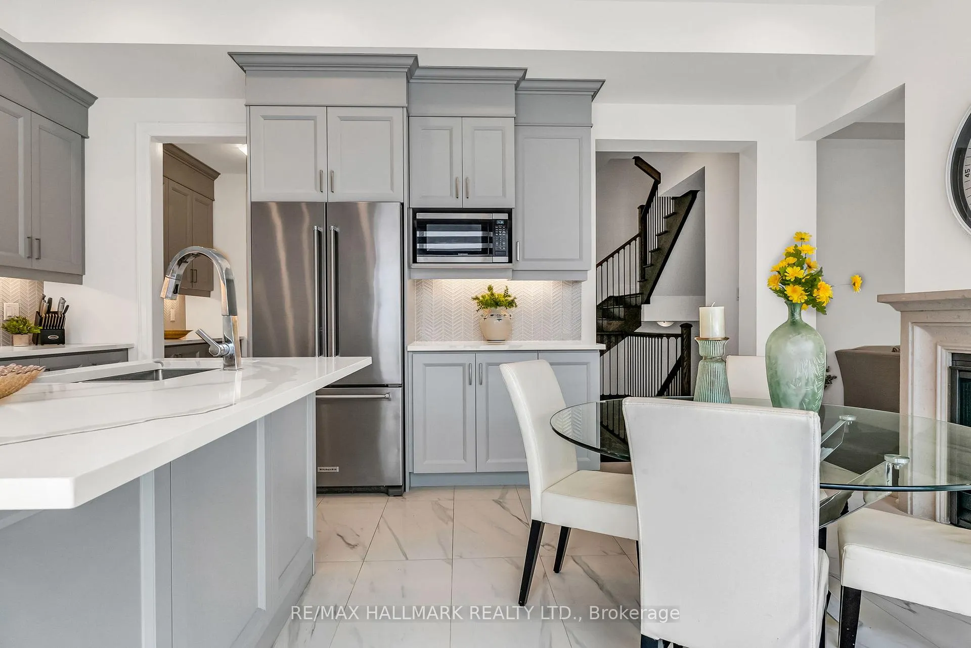 Photo 10 of 17 Brant Drive, Vaughan, Vellore Village — HOMEH