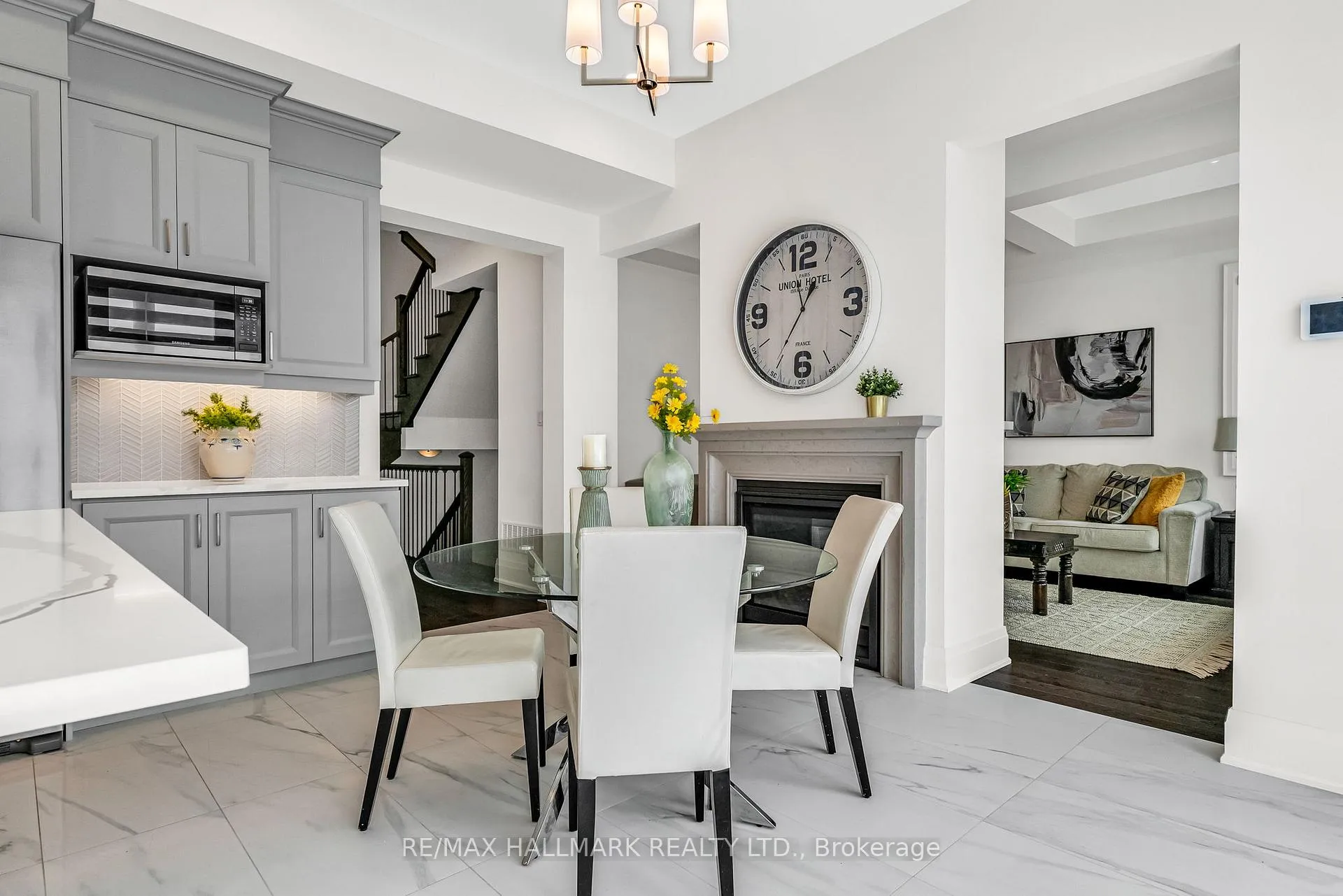 Photo 11 of 17 Brant Drive, Vaughan, Vellore Village — HOMEH