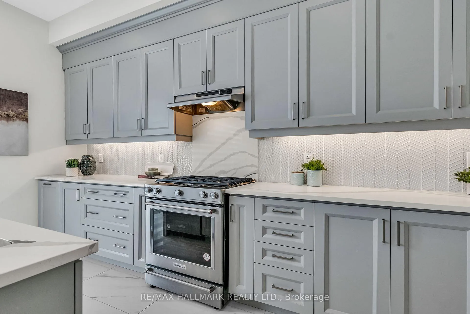 Photo 16 of 17 Brant Drive, Vaughan, Vellore Village — HOMEH