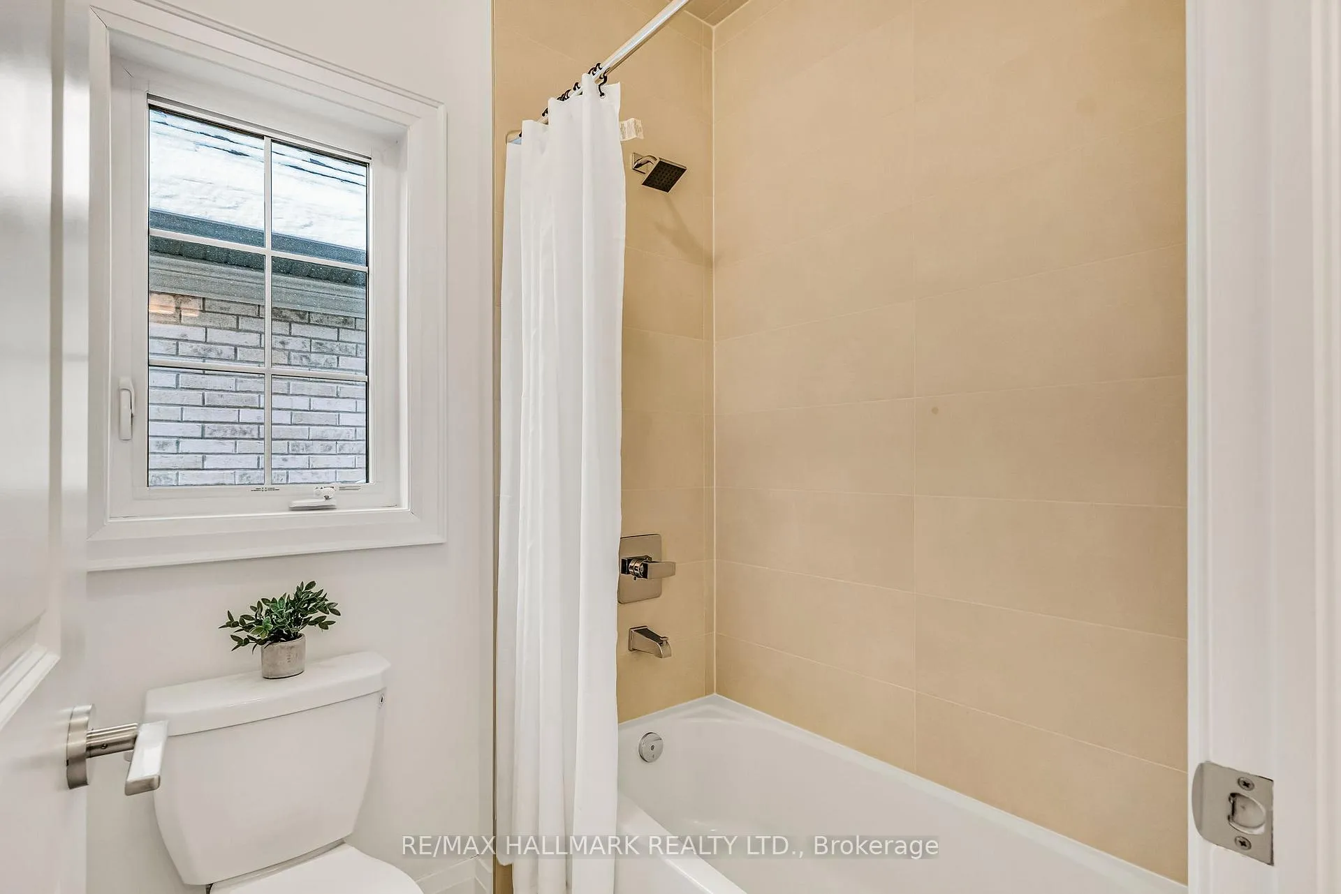 Photo 40 of 17 Brant Drive, Vaughan, Vellore Village — HOMEH