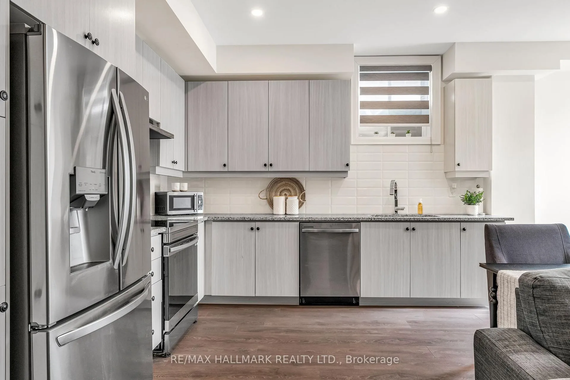 Photo 43 of 17 Brant Drive, Vaughan, Vellore Village — HOMEH