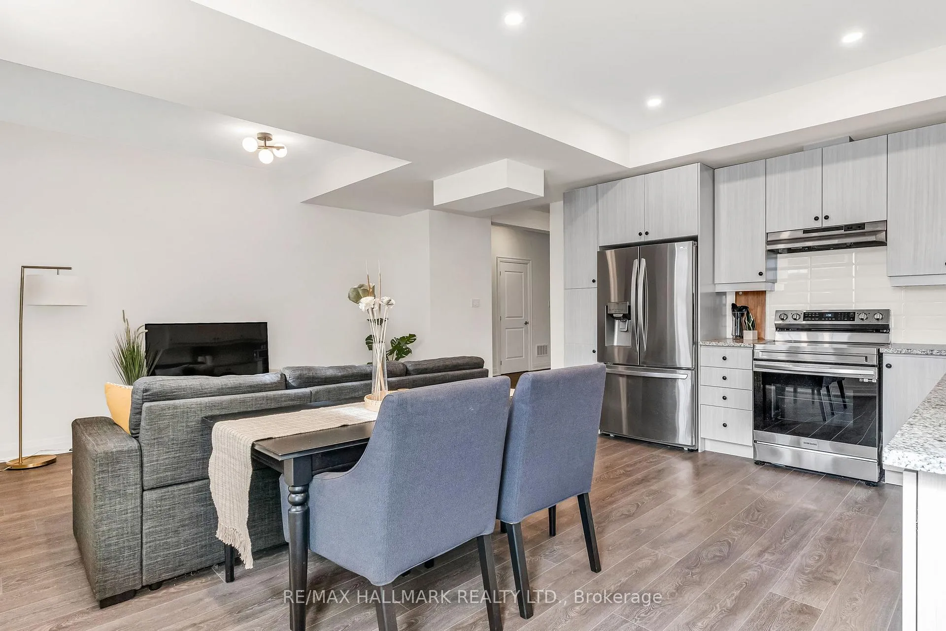Photo 45 of 17 Brant Drive, Vaughan, Vellore Village — HOMEH