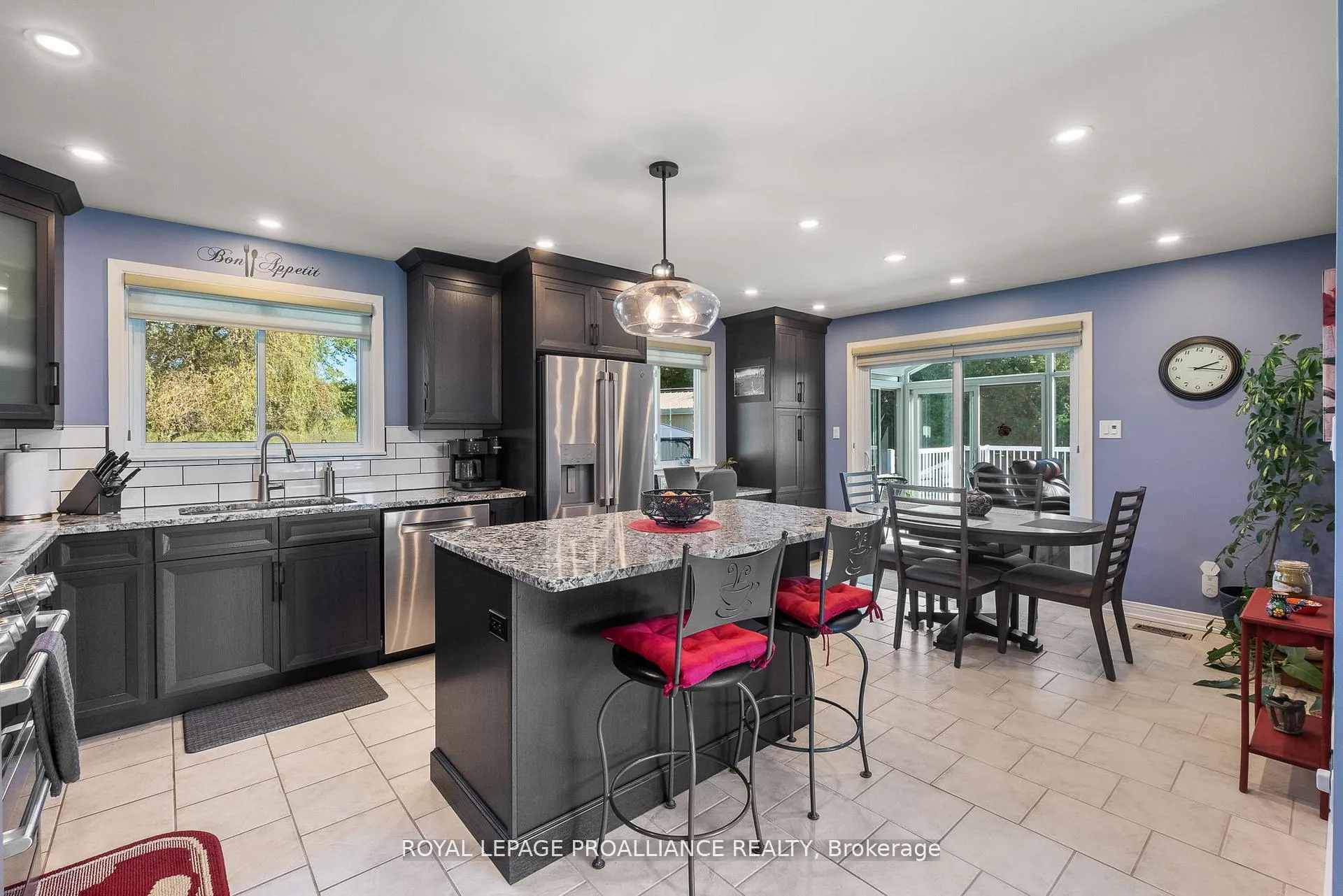 Photo 8 of 2535 Castlehill Drive, Cobourg — HOMEH