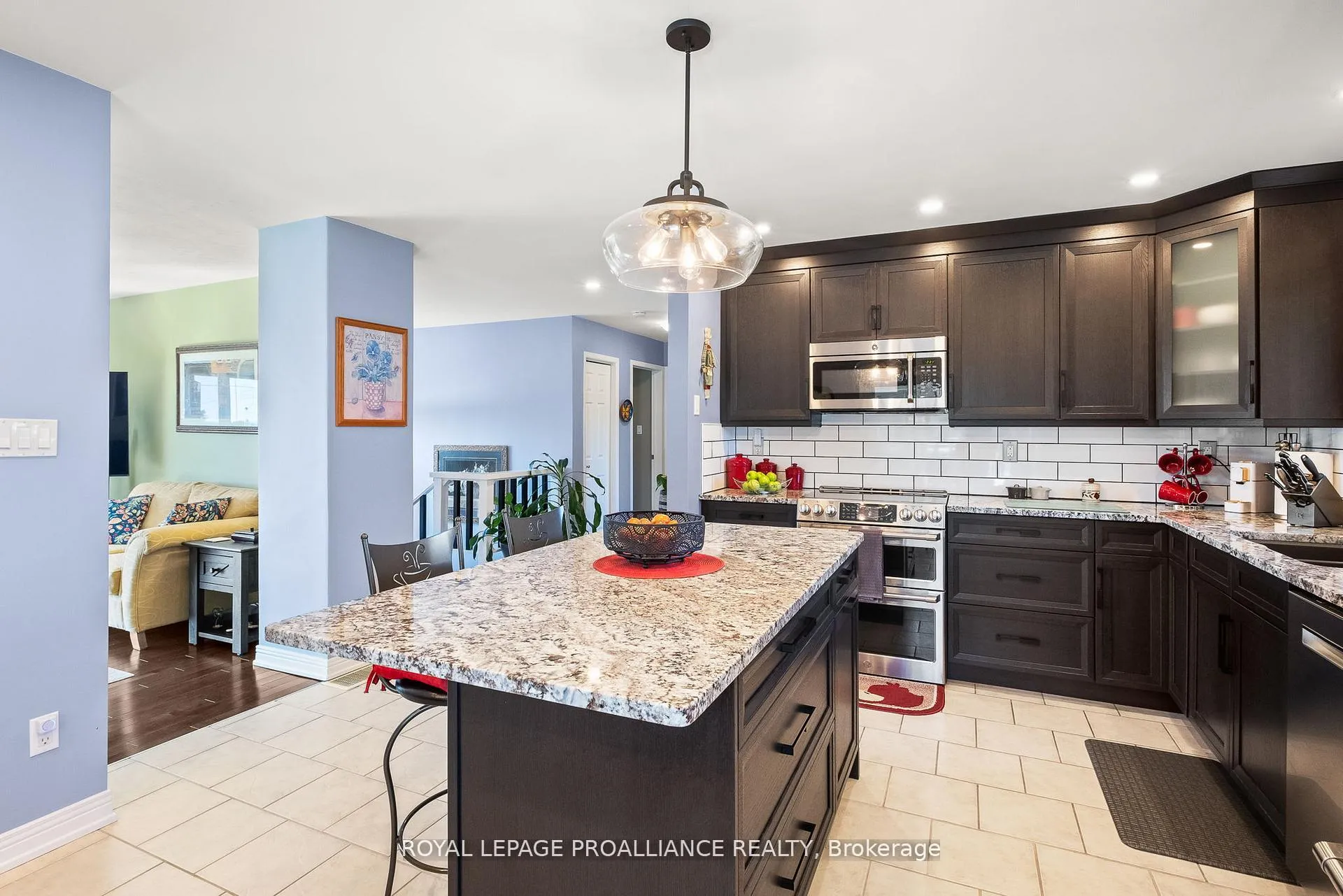 Photo 11 of 2535 Castlehill Drive, Cobourg — HOMEH