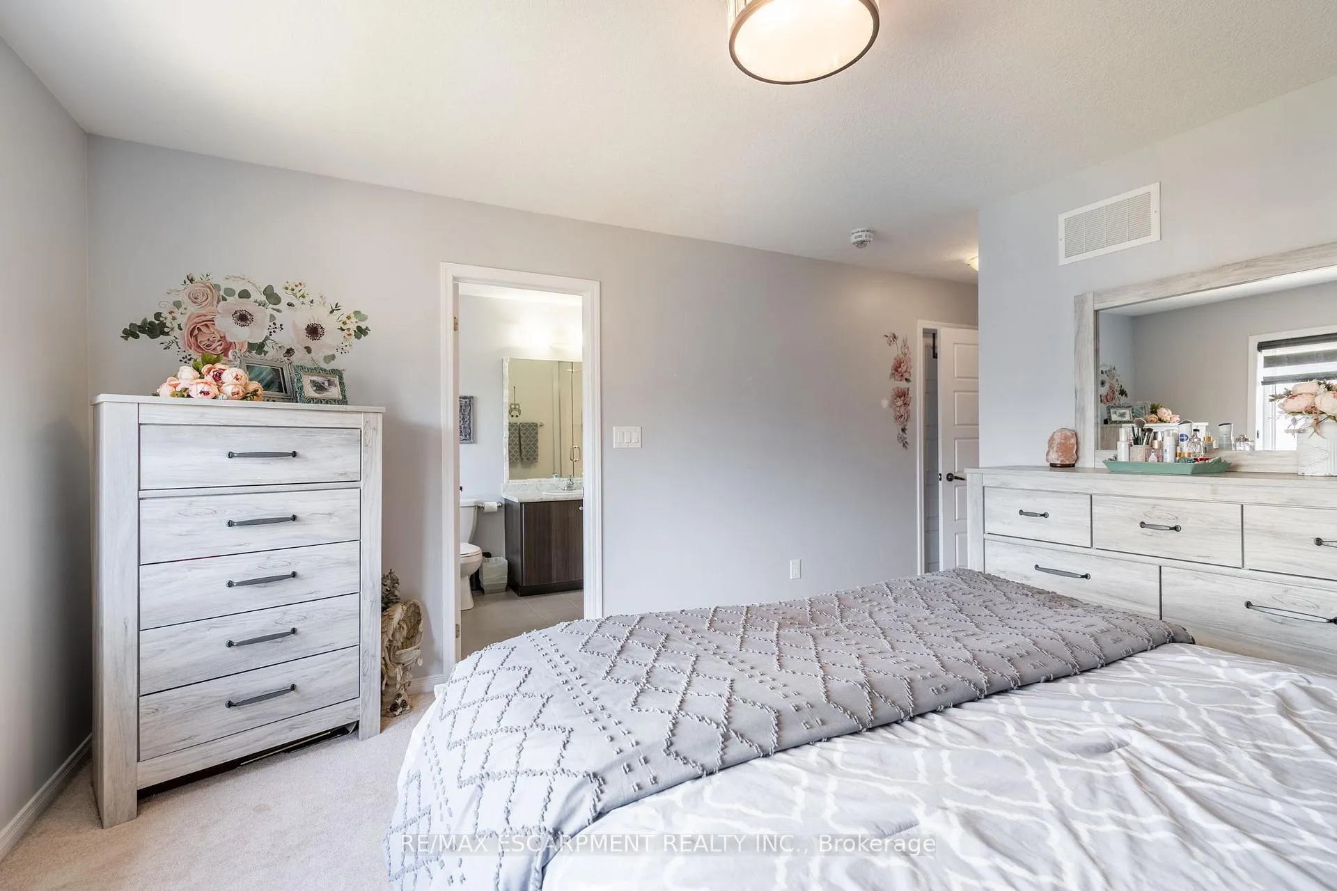 Photo 16 of 17 Kelso Drive, Haldimand — HOMEH