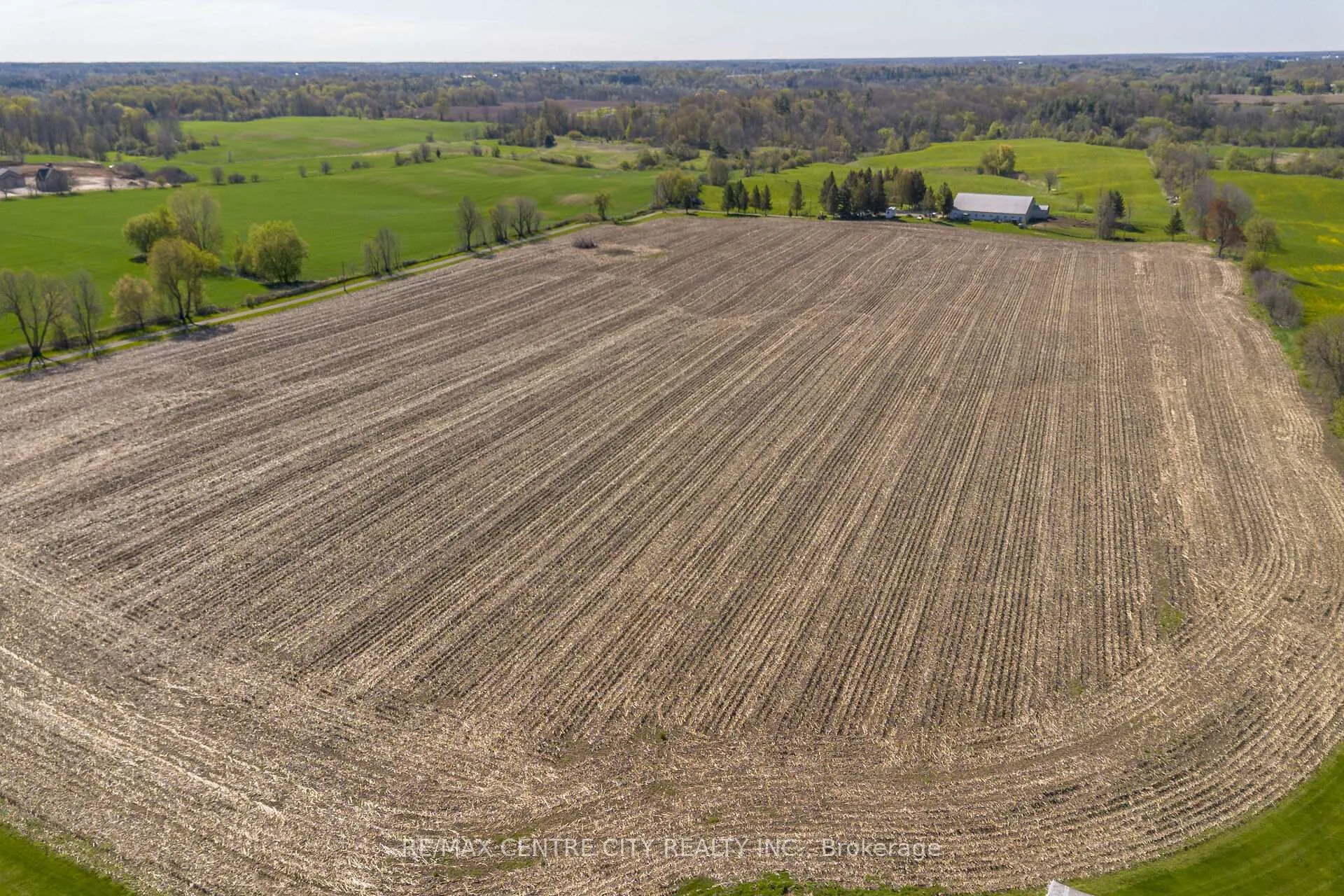 Photo 5 of 96 German School Road, Brant, South Dumfries — HOMEH