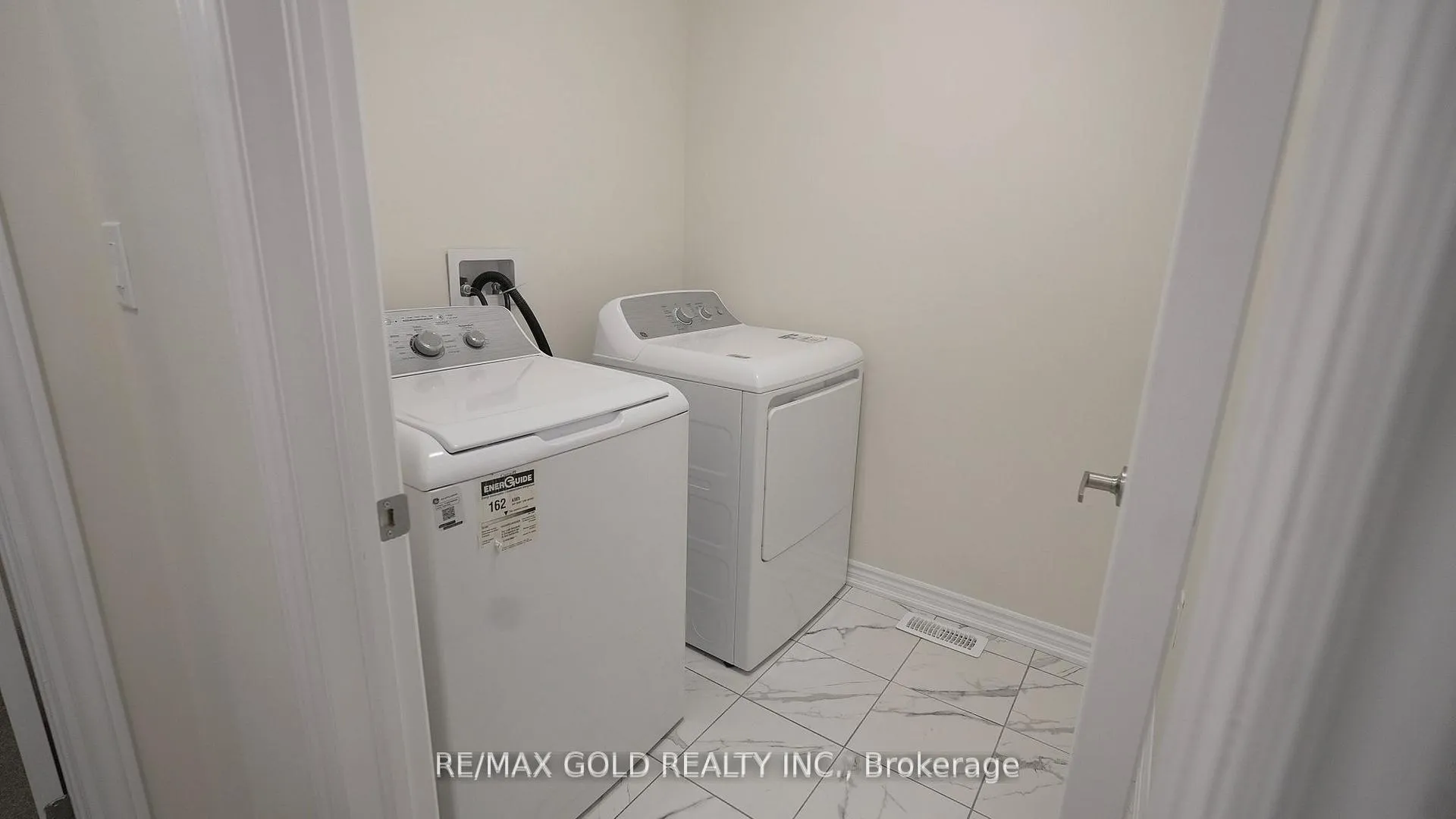 Photo 38 of 50 Ever Sweet Way, Thorold, Rolling Meadows — HOMEH