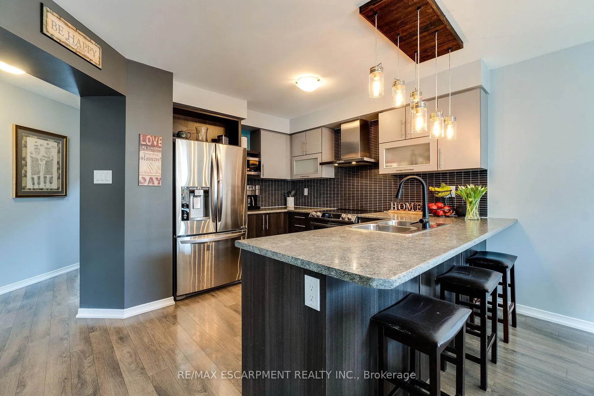 Photo 15 of 170 Binhaven Boulevard, Hamilton, Binbrook — HOMEH