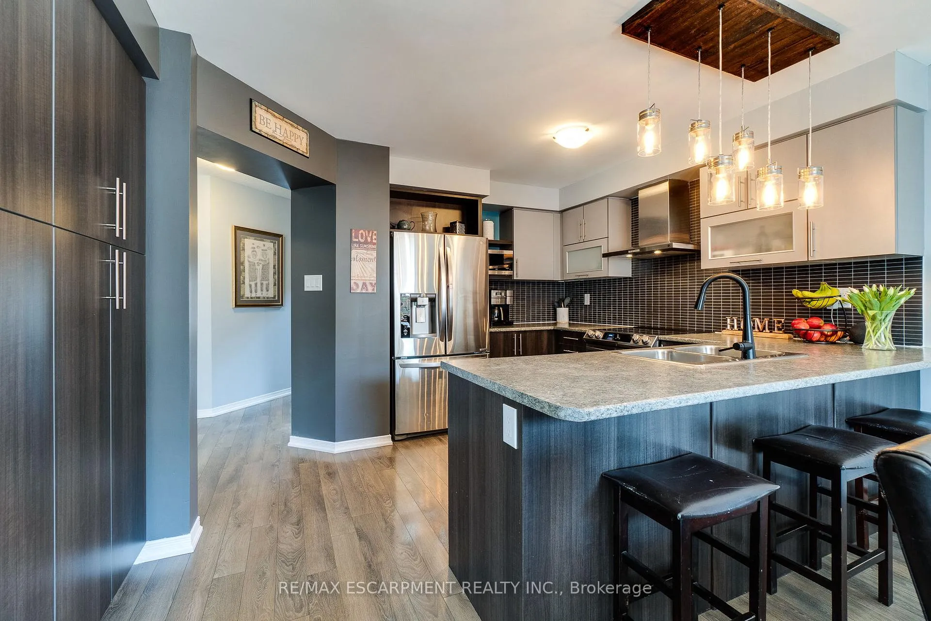 Photo 16 of 170 Binhaven Boulevard, Hamilton, Binbrook — HOMEH