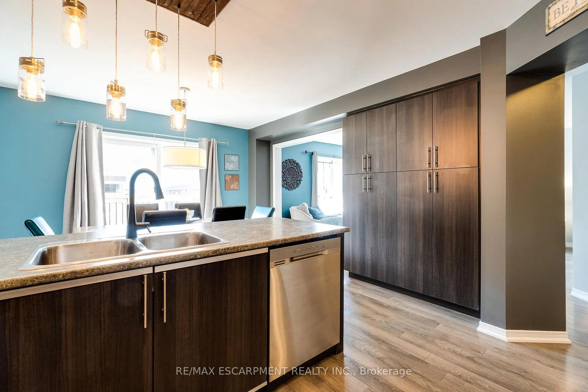 Photo 20 of 170 Binhaven Boulevard, Hamilton, Binbrook — HOMEH