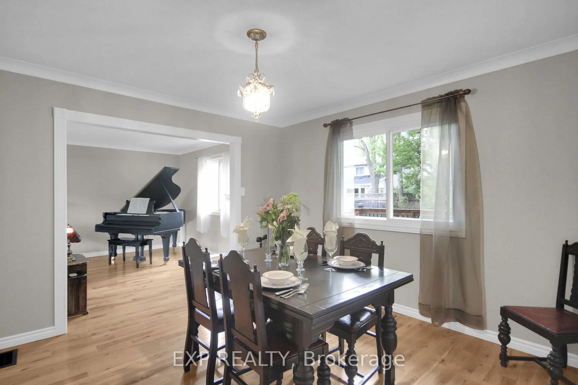 Photo 18 of 2001 Neepawa Avenue, Ottawa, Carlingwood — HOMEH