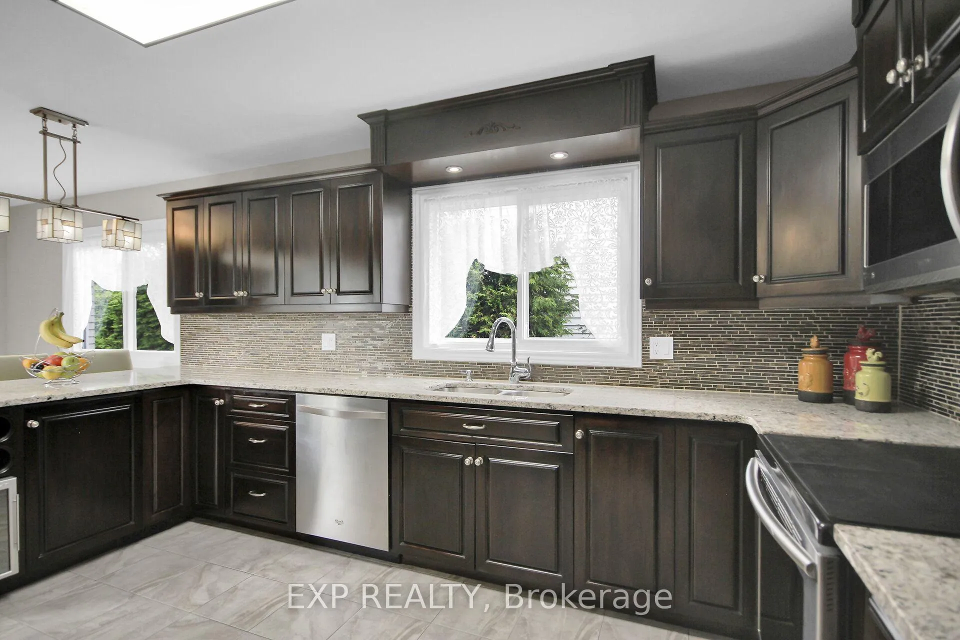 Photo 22 of 2001 Neepawa Avenue, Ottawa, Carlingwood — HOMEH