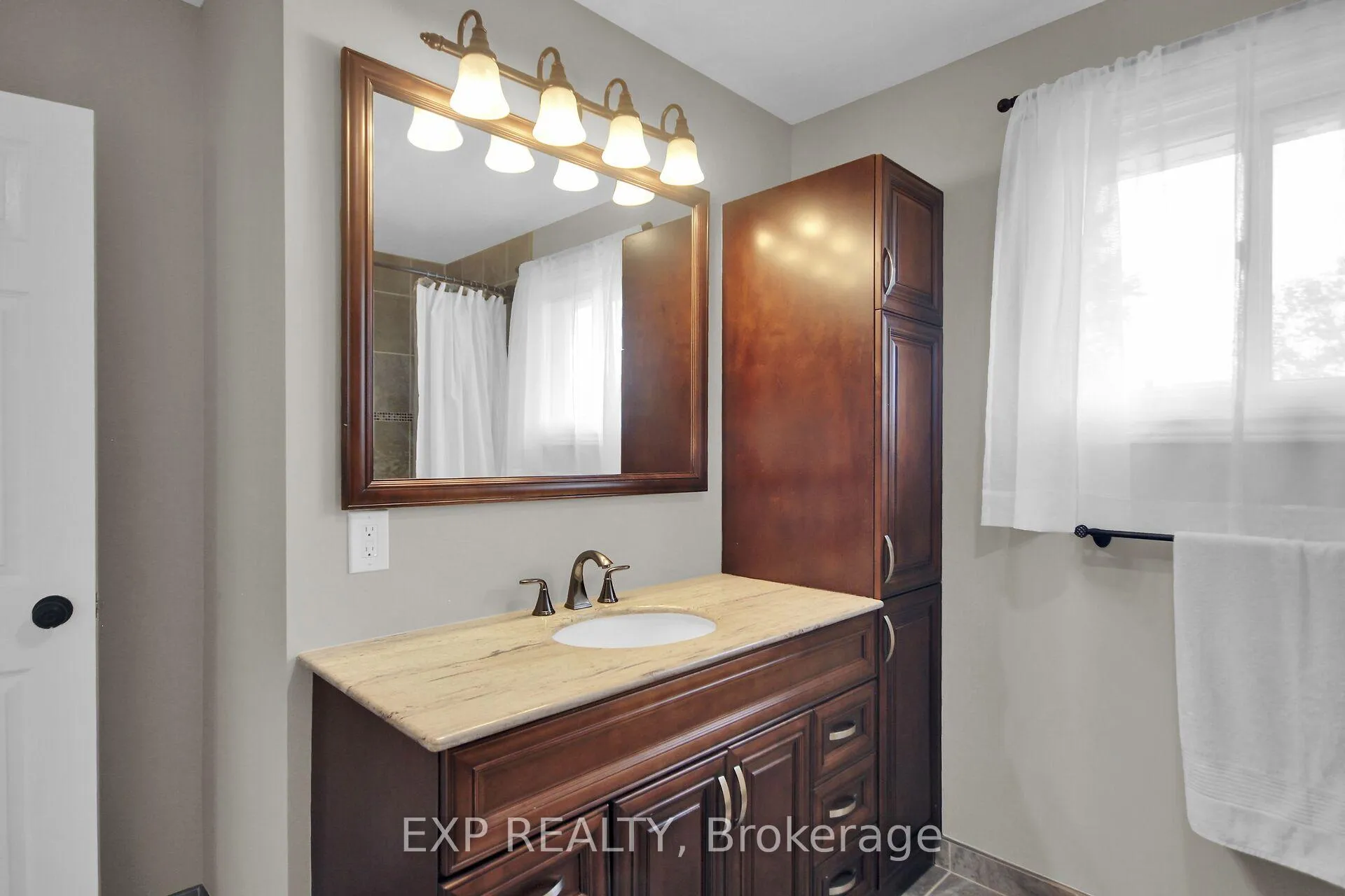 Photo 40 of 2001 Neepawa Avenue, Ottawa, Carlingwood — HOMEH