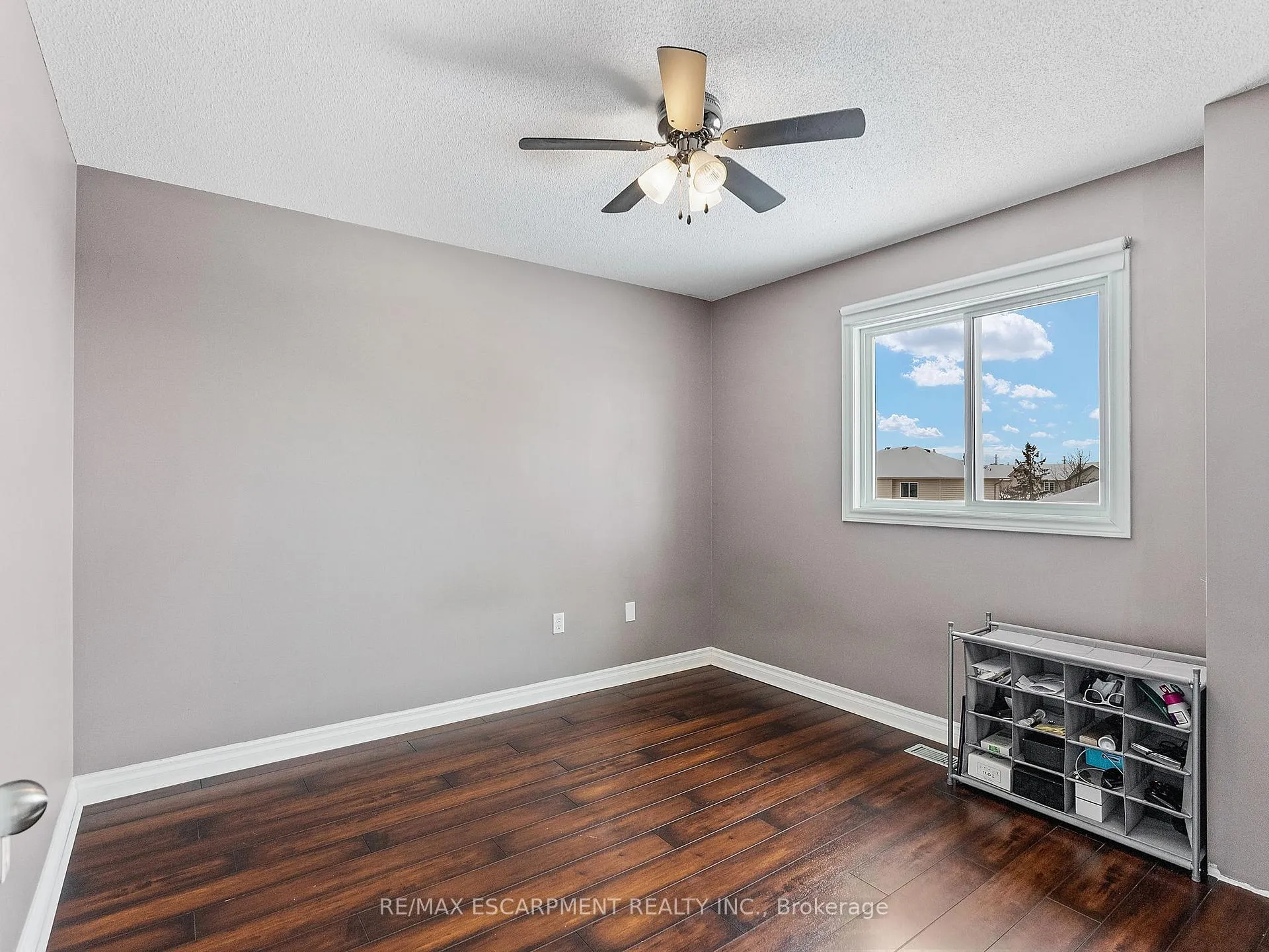 Photo 24 of 25 Lindsay Drive, Haldimand — HOMEH