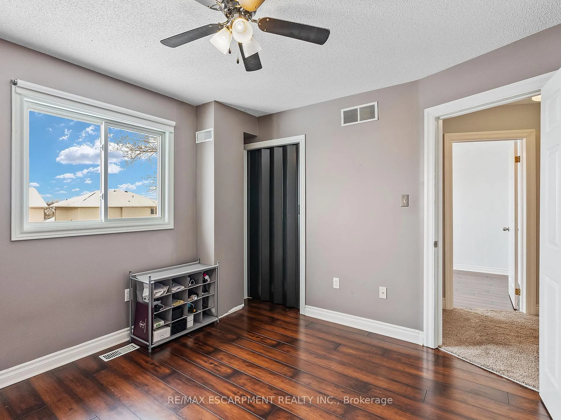 Photo 26 of 25 Lindsay Drive, Haldimand — HOMEH