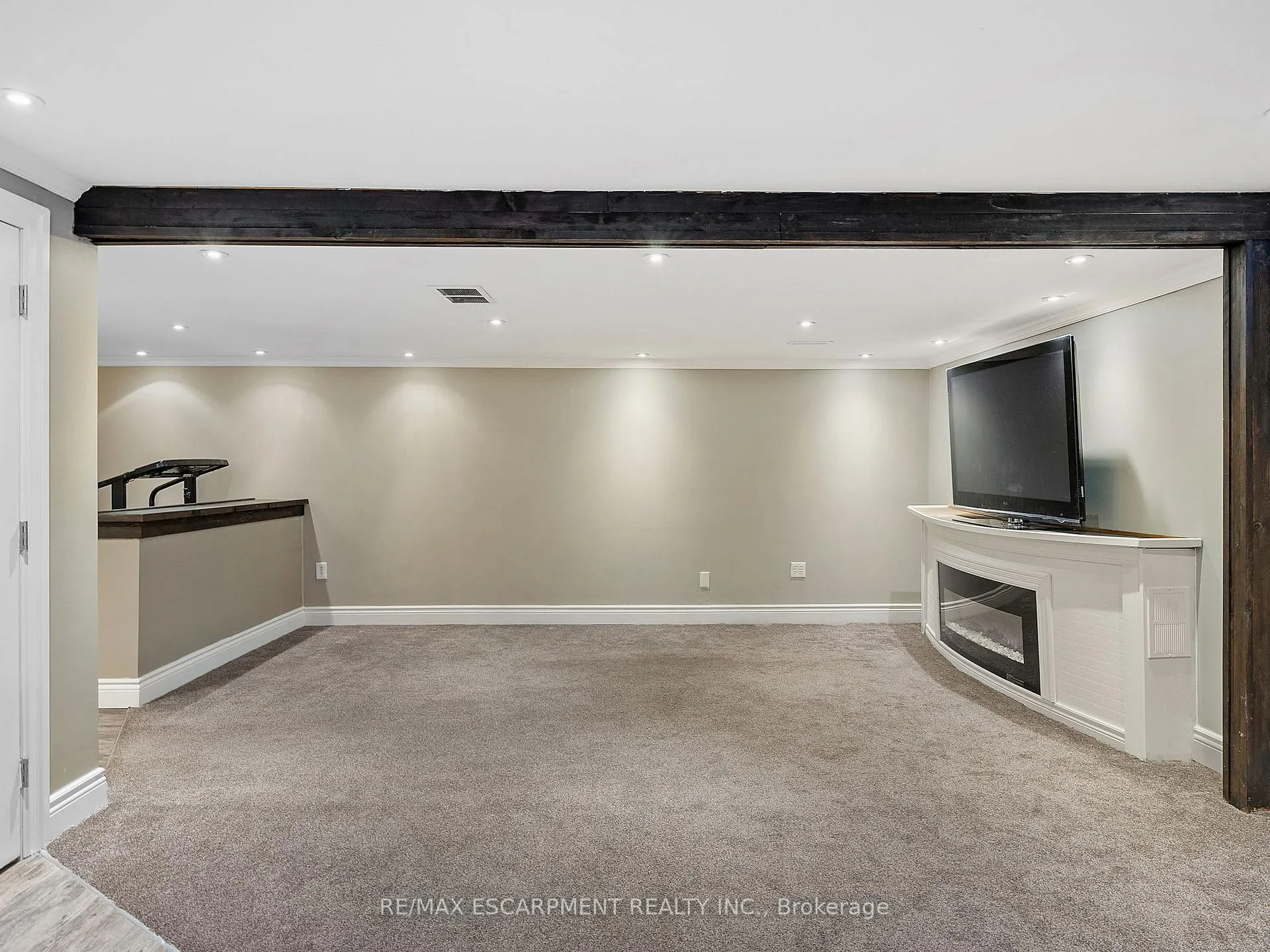 Photo 31 of 25 Lindsay Drive, Haldimand — HOMEH
