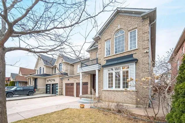 Photo 3 of 15 Vernet Crescent, Brampton, Vales of Castlemore North — HOMEH