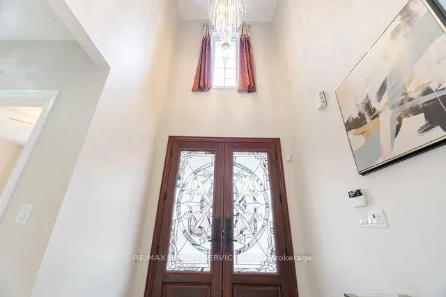Photo 6 of 15 Vernet Crescent, Brampton, Vales of Castlemore North — HOMEH