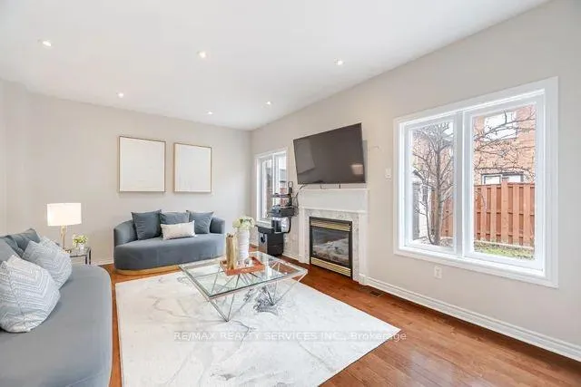 Photo 17 of 15 Vernet Crescent, Brampton, Vales of Castlemore North — HOMEH