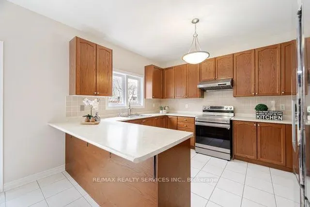 Photo 20 of 15 Vernet Crescent, Brampton, Vales of Castlemore North — HOMEH