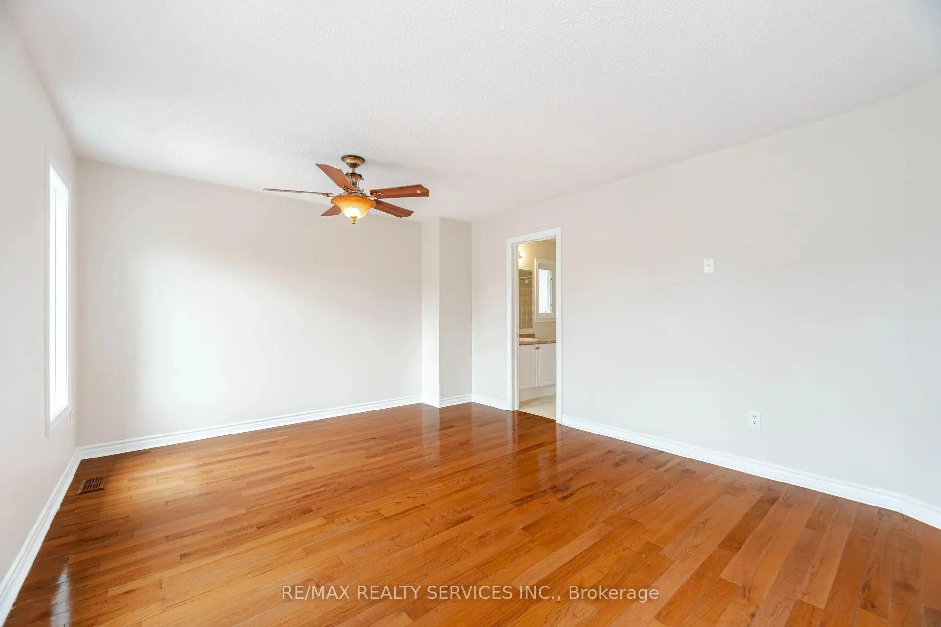Photo 39 of 15 Vernet Crescent, Brampton, Vales of Castlemore North — HOMEH
