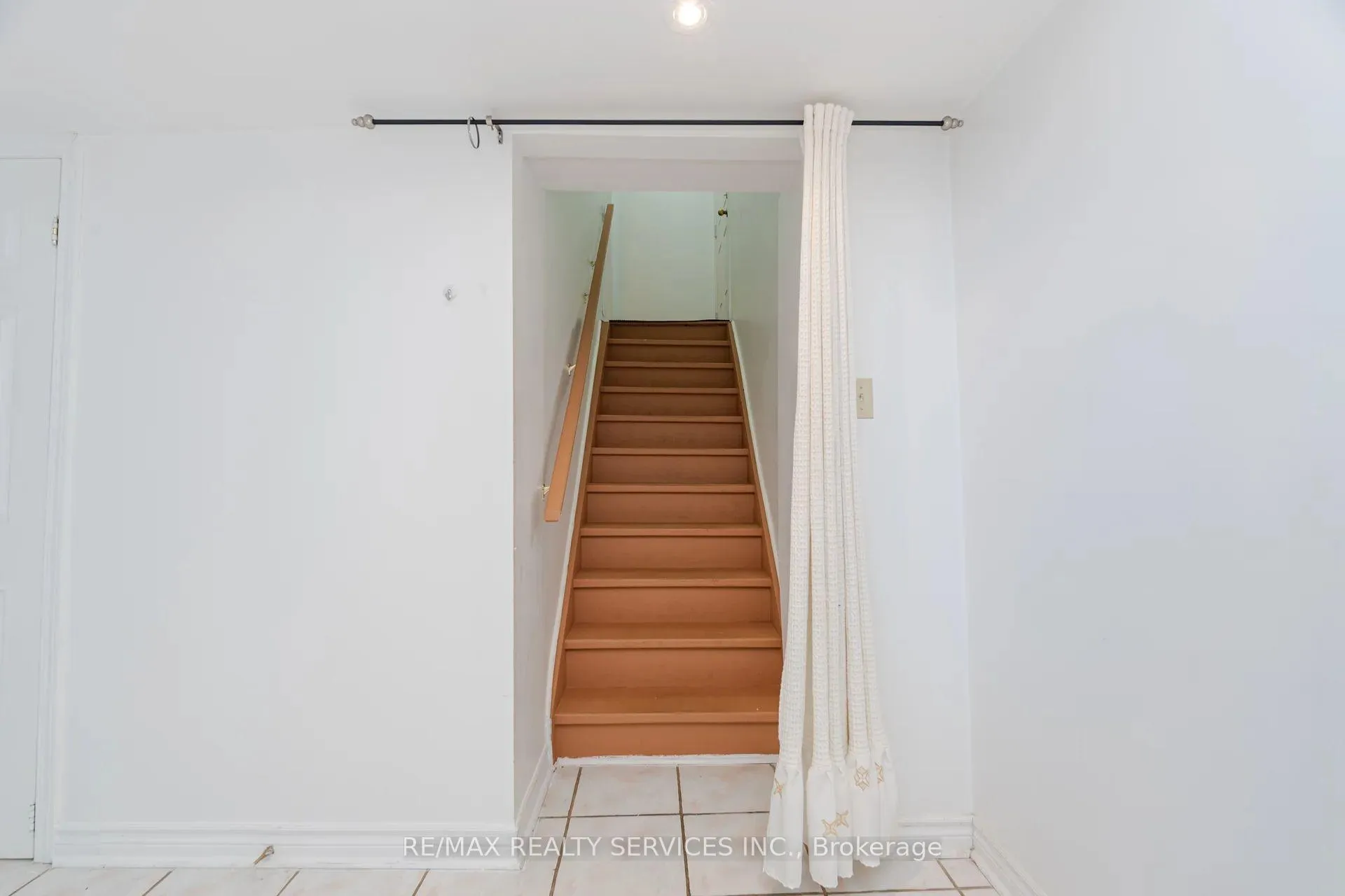 Photo 41 of 15 Vernet Crescent, Brampton, Vales of Castlemore North — HOMEH
