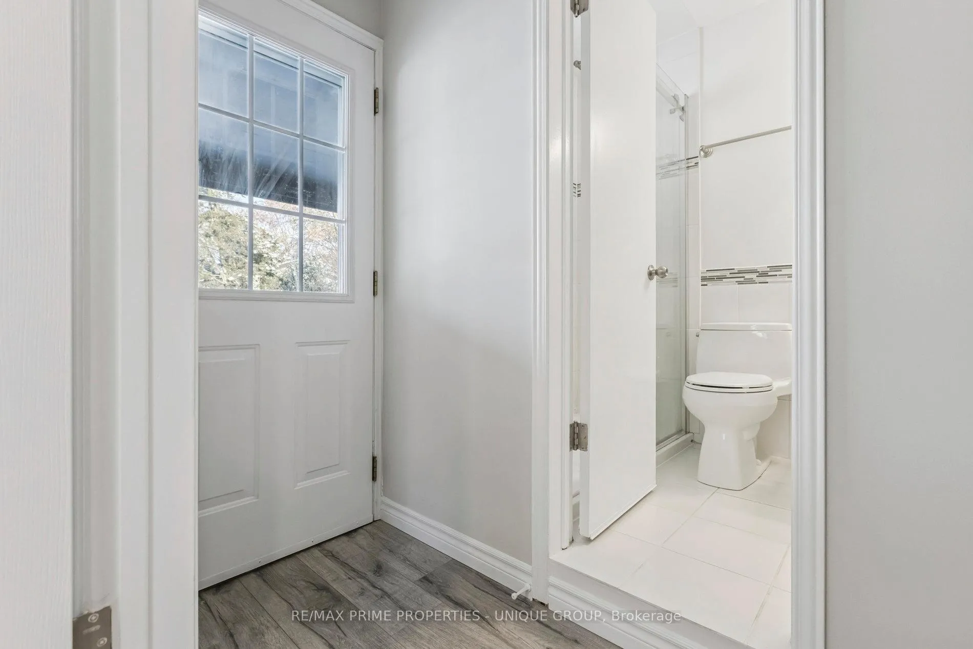 Photo 27 of 520 Teakwood Drive, Waterloo — HOMEH