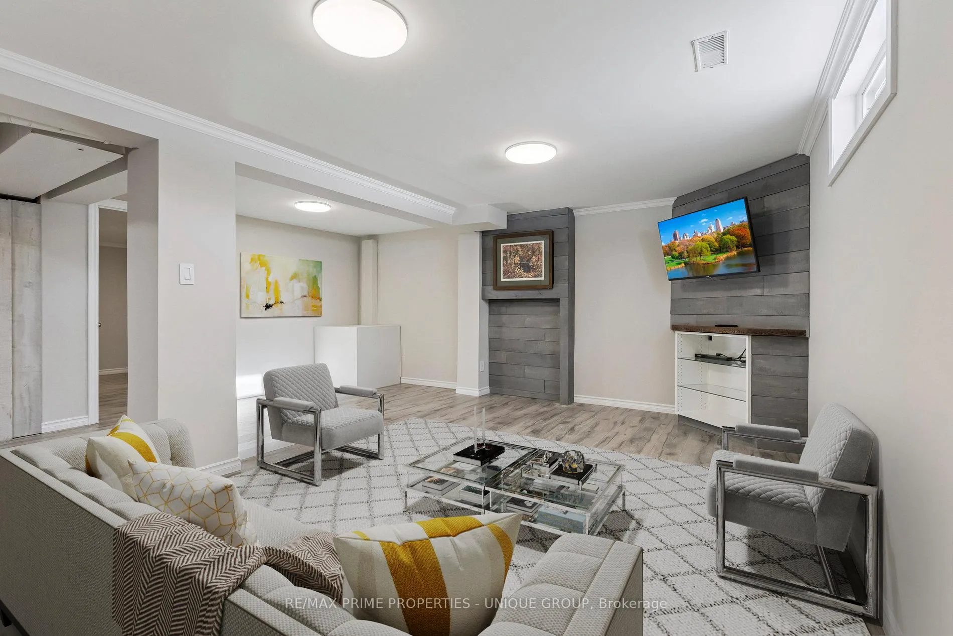 Photo 31 of 520 Teakwood Drive, Waterloo — HOMEH