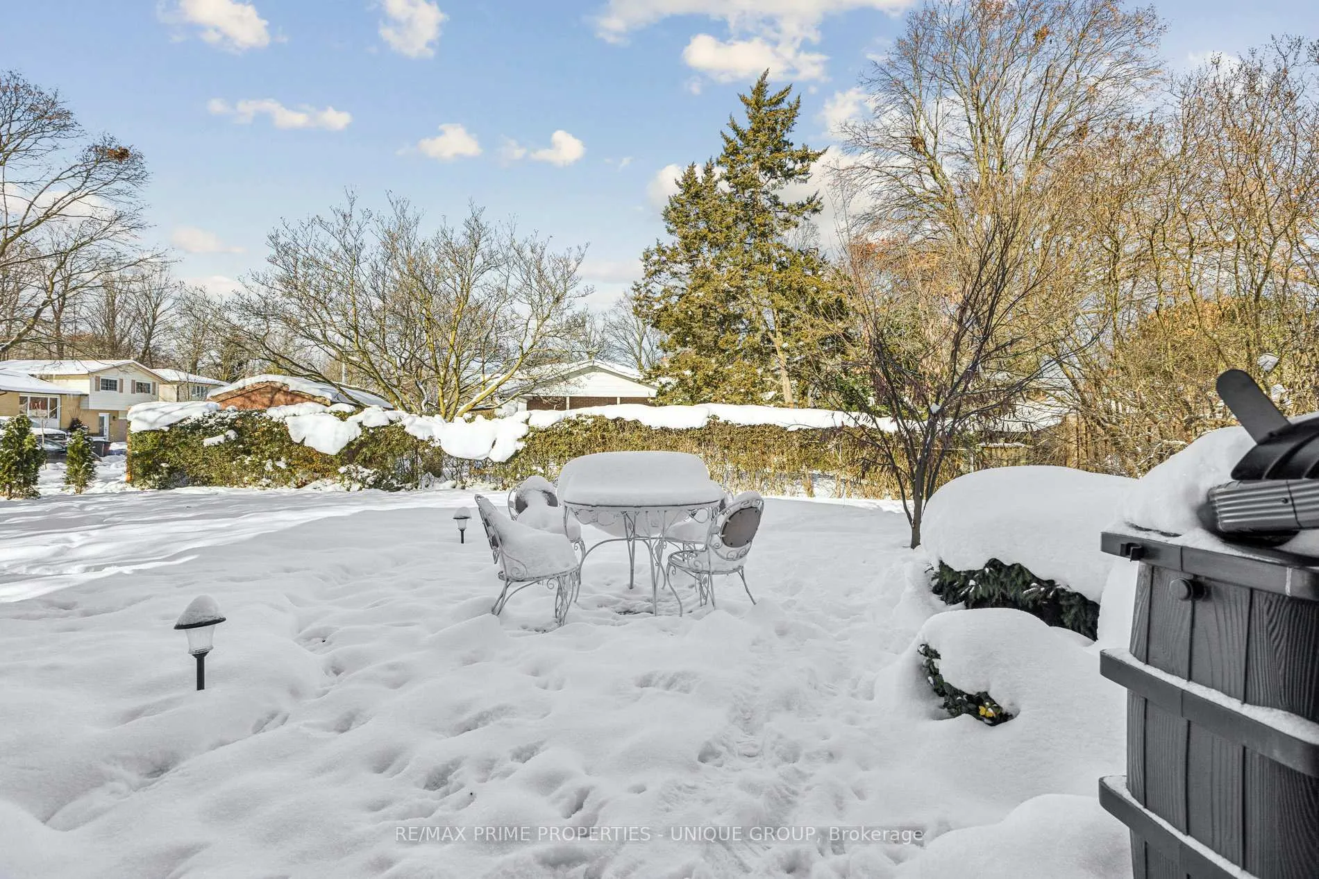 Photo 44 of 520 Teakwood Drive, Waterloo — HOMEH
