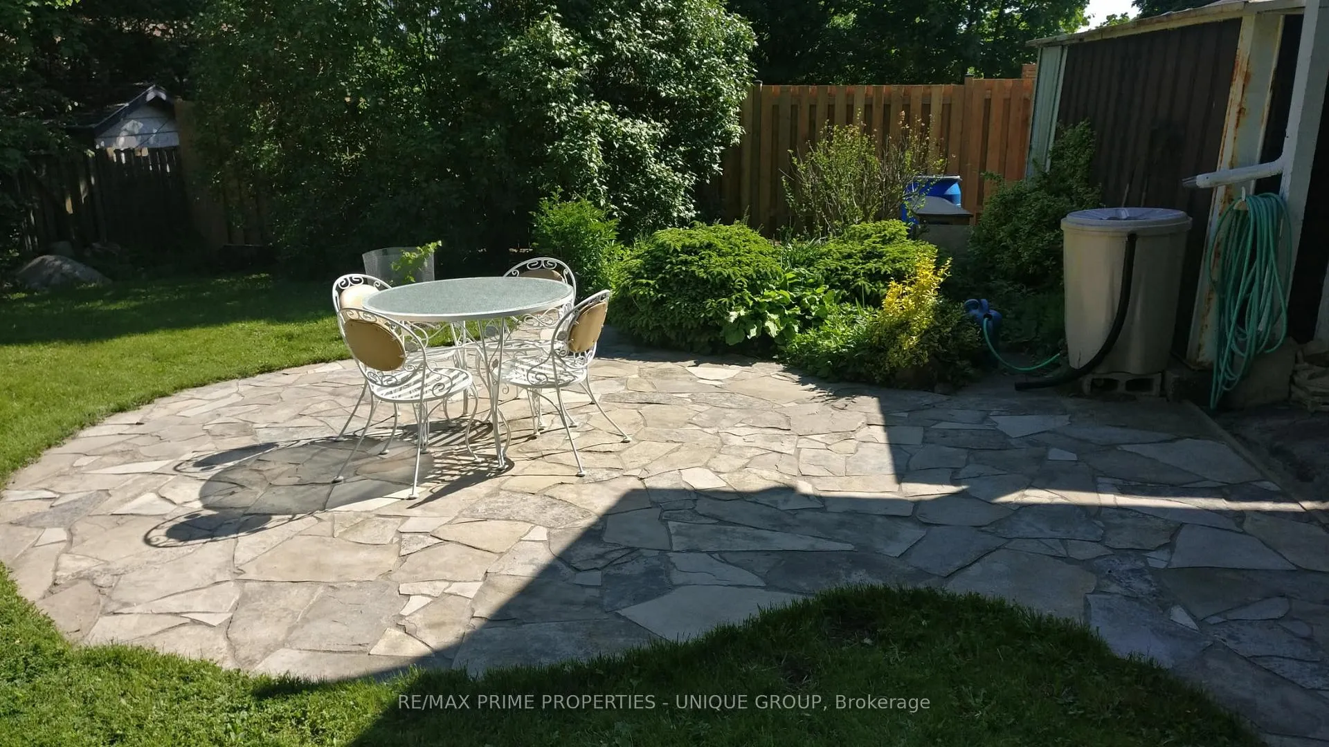 Photo 45 of 520 Teakwood Drive, Waterloo — HOMEH